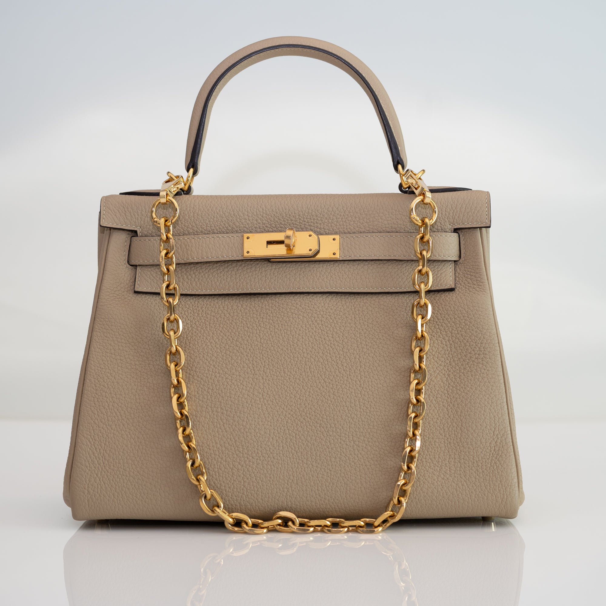 Hermès Kelly 28 Retourne Trench Togo Gold Hardware