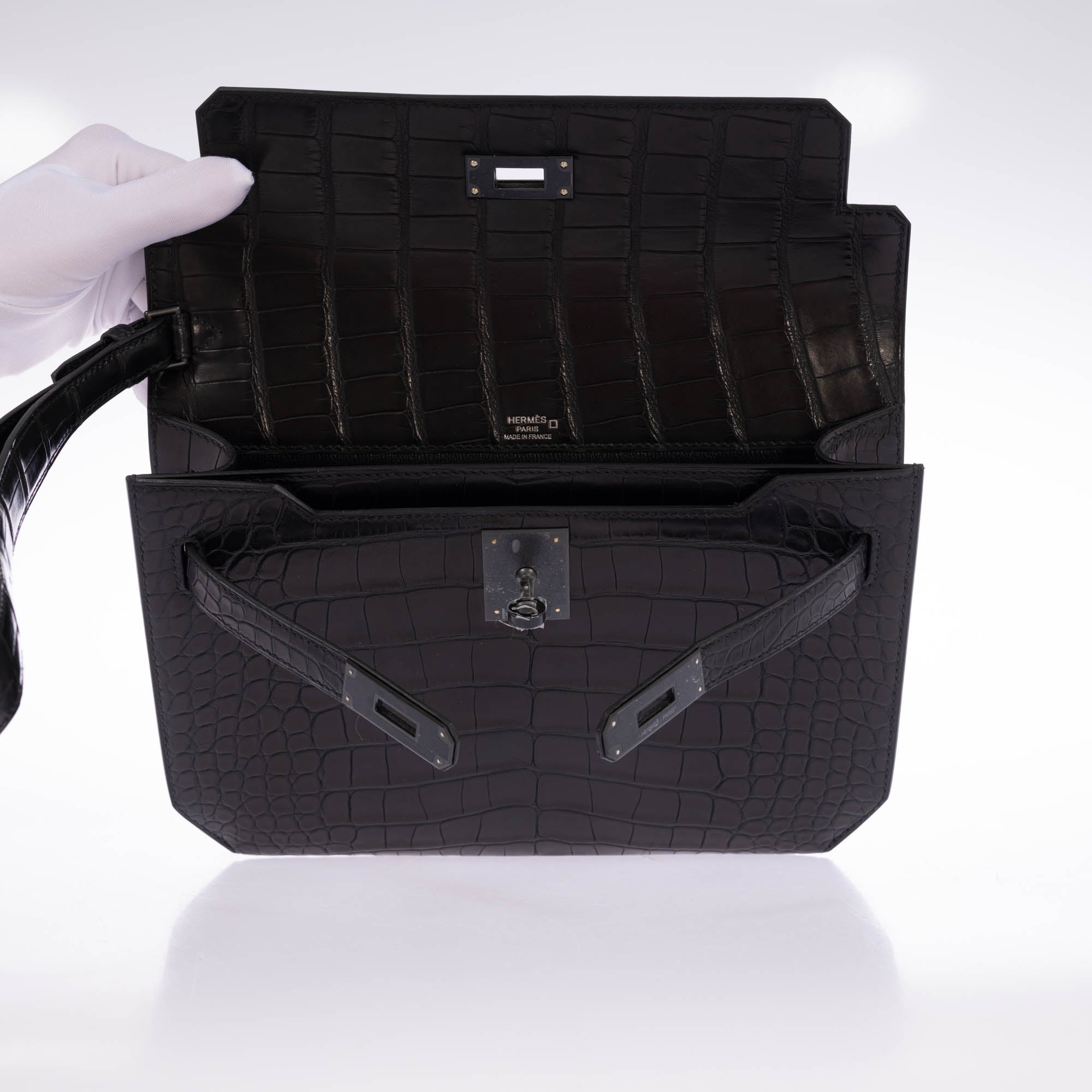 Hermès Kelly Dépêches Pochette 25 Black Matte Alligator PVD Hardware