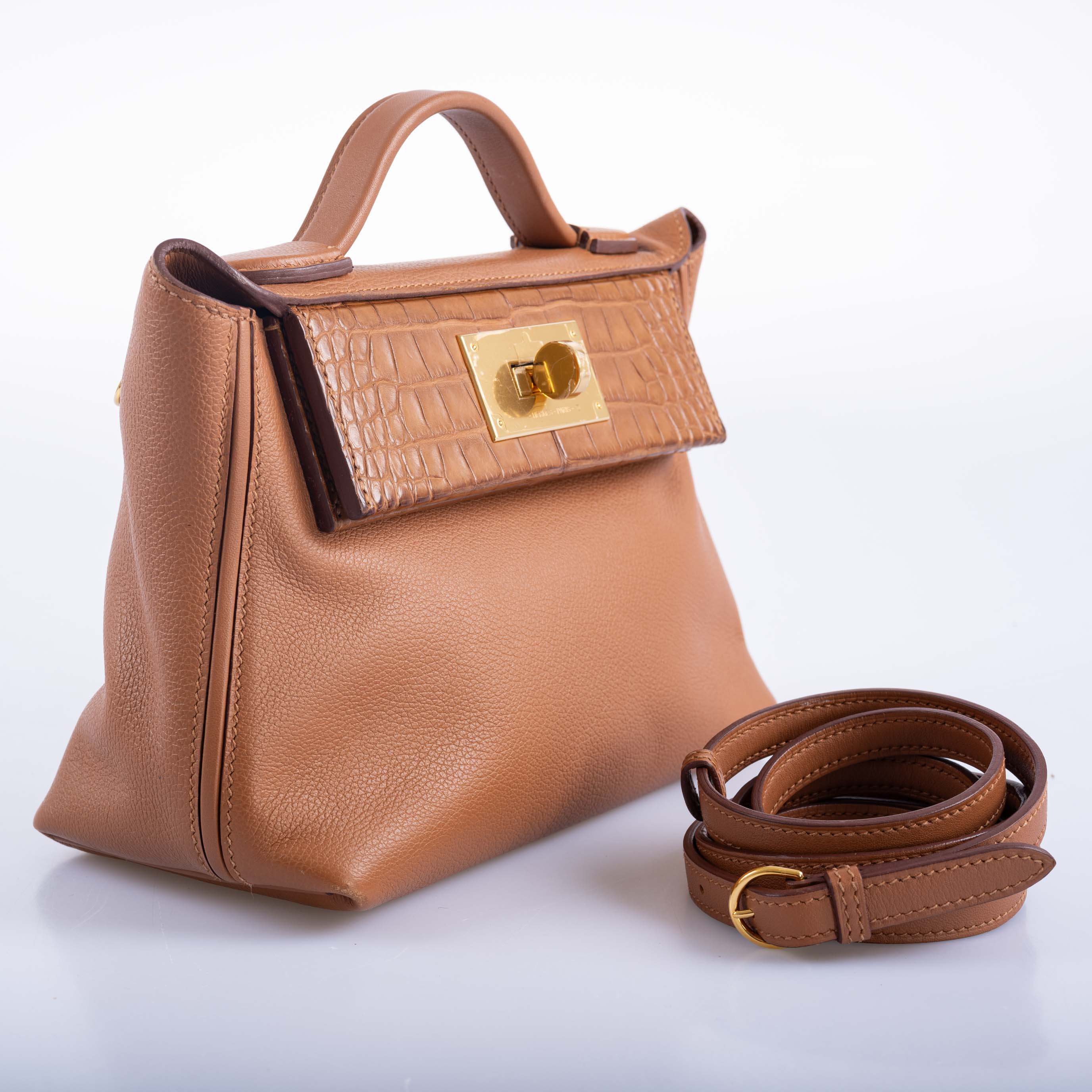 Hermès 24/24 21 Touch Gold Togo and Matte Alligator with Gold Hardware