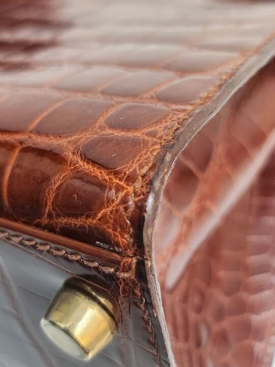 Hermès Kelly 20 in Miel Niloticus Crocodile with Gold hardware, image 2 of 5