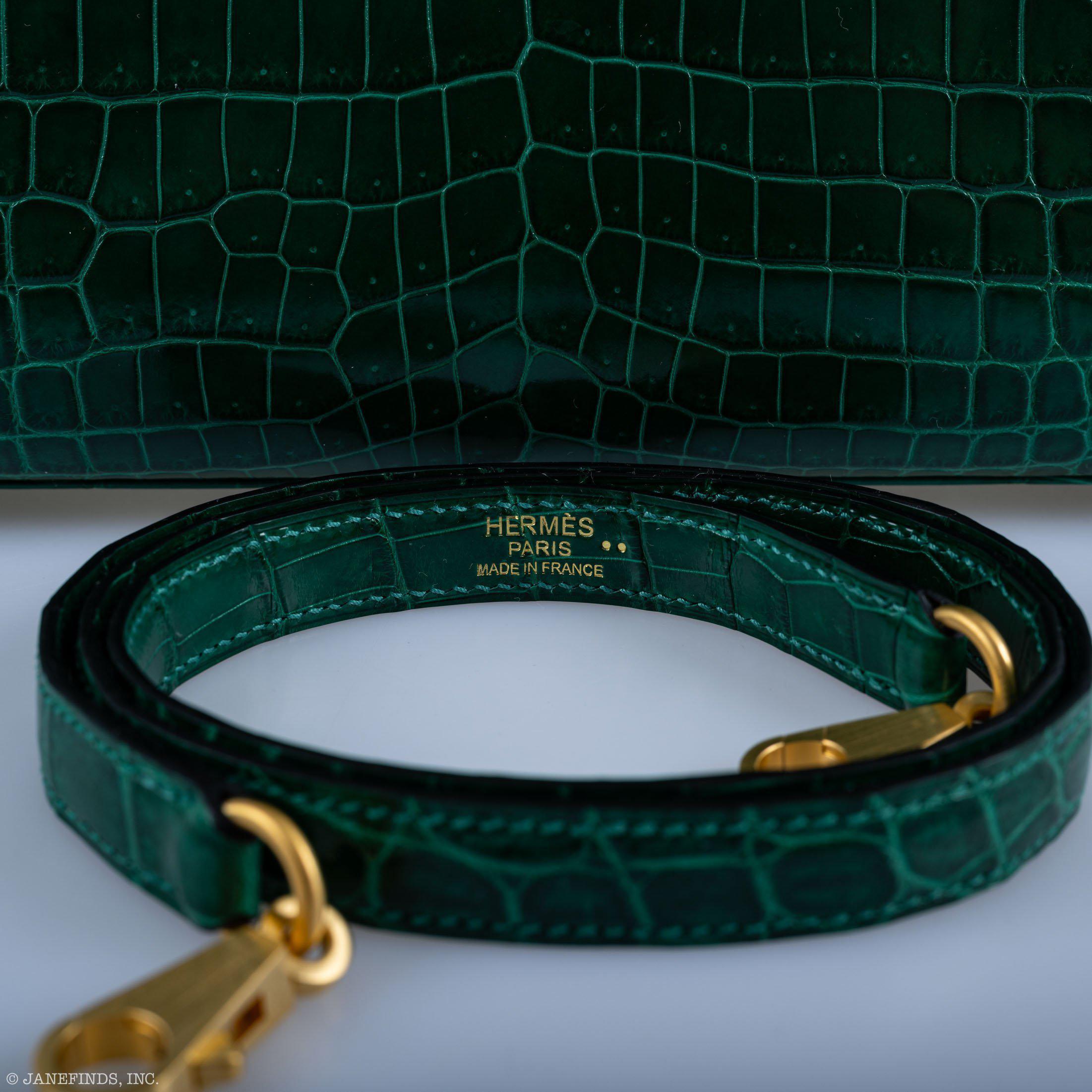 Hermès Kelly 25 HSS Sellier Emerald Nilo Crocodile & Cassis Brushed Gold Hardware