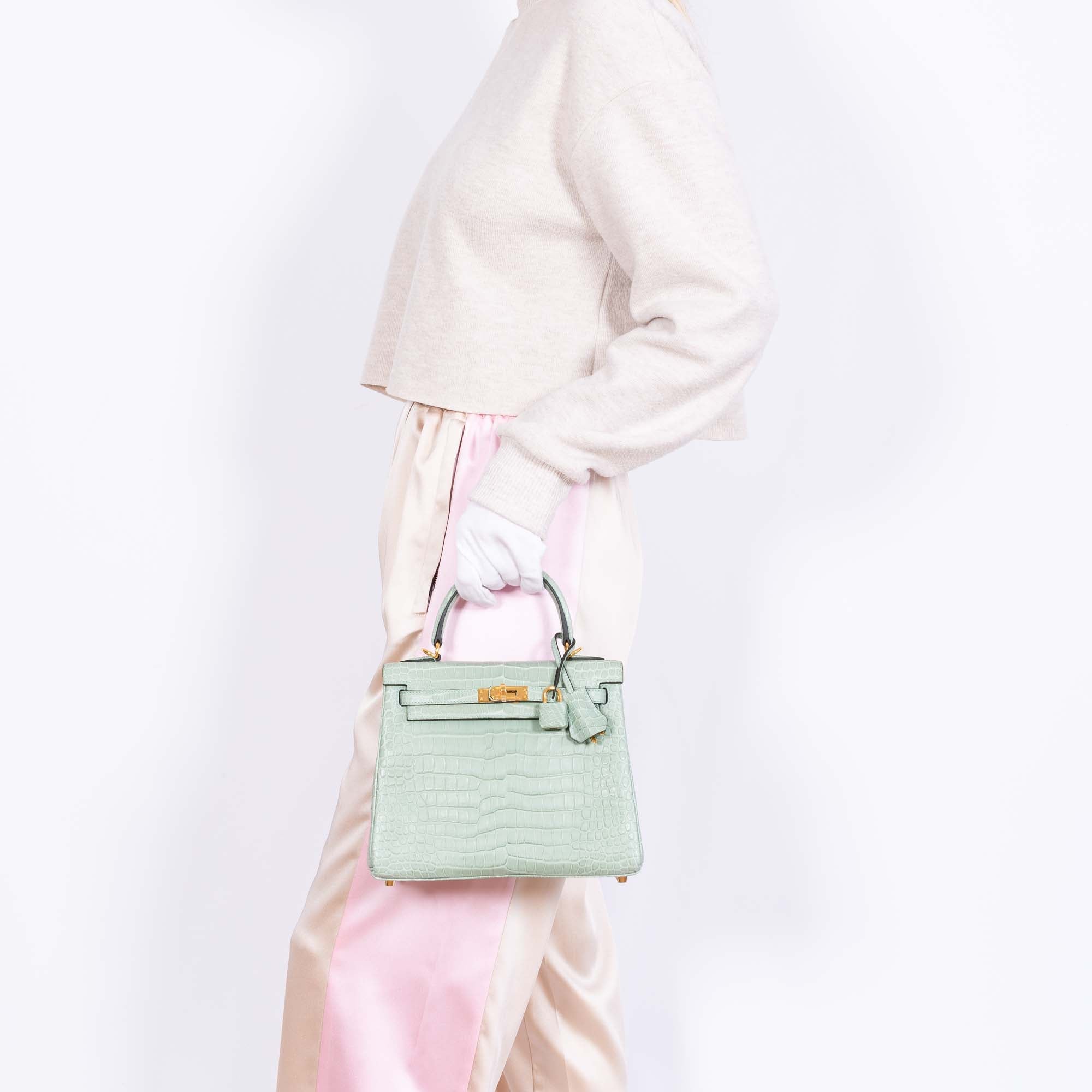 Hermès Kelly 25 Matte Vert d'Eau Porosus Crocodile Gold Hardware