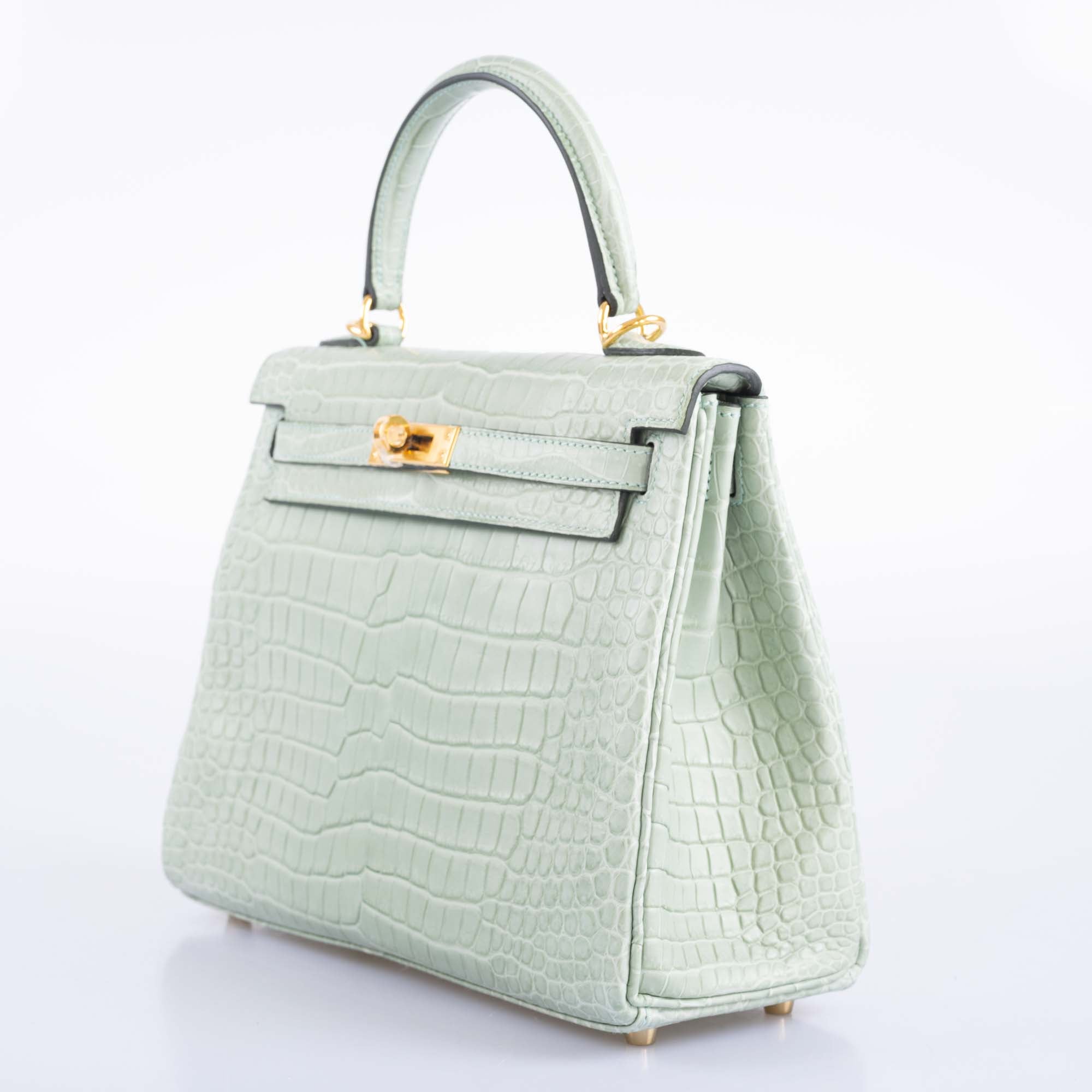 Hermès Kelly 25 Matte Vert d'Eau Porosus Crocodile Gold Hardware
