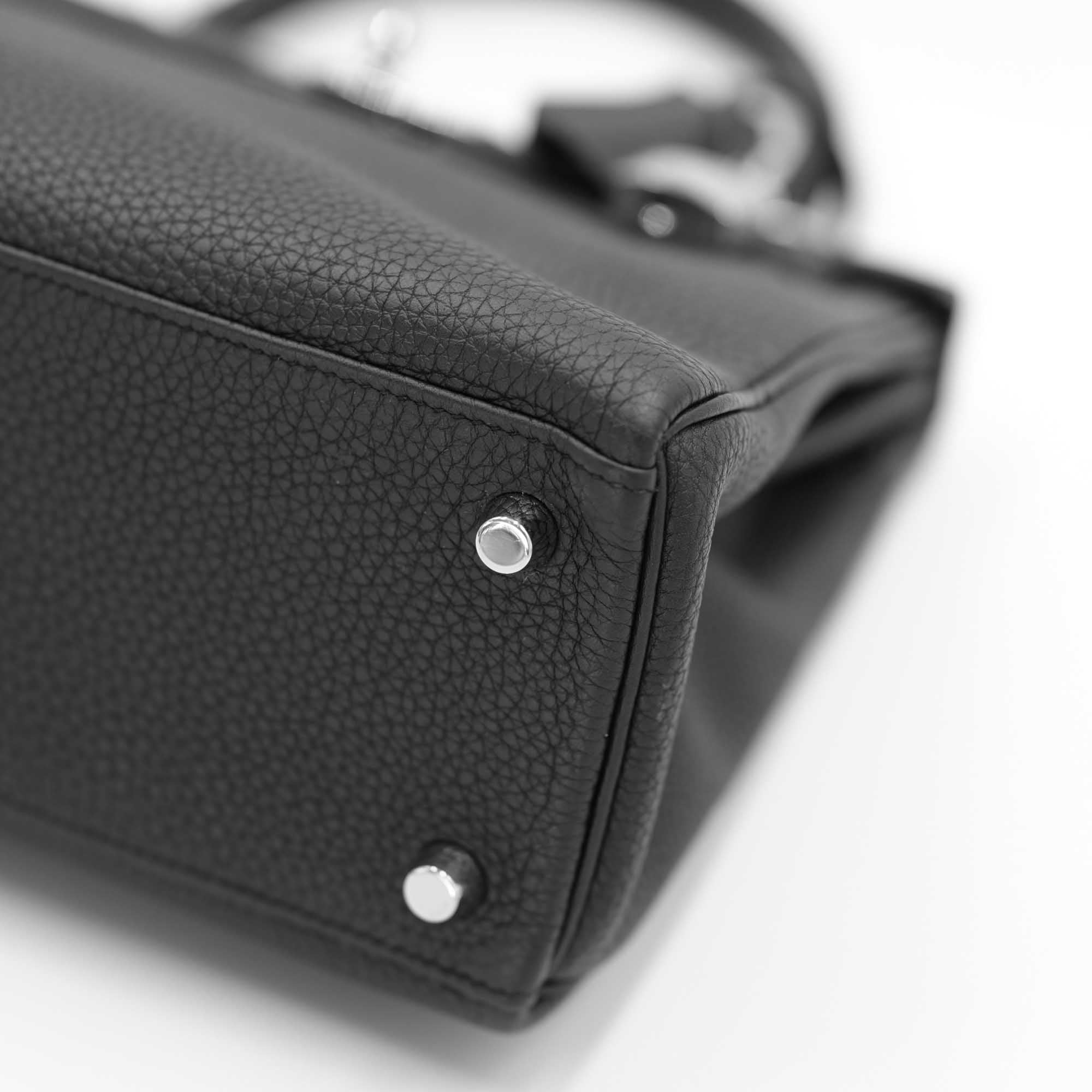 Hermès Kelly 25 Retourne Black Togo Palladium Hardware