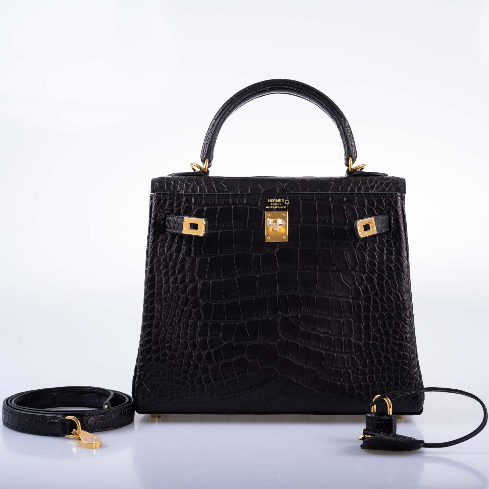 Hermès Kelly 25 Retourne Matte Black Alligator Gold Hardware