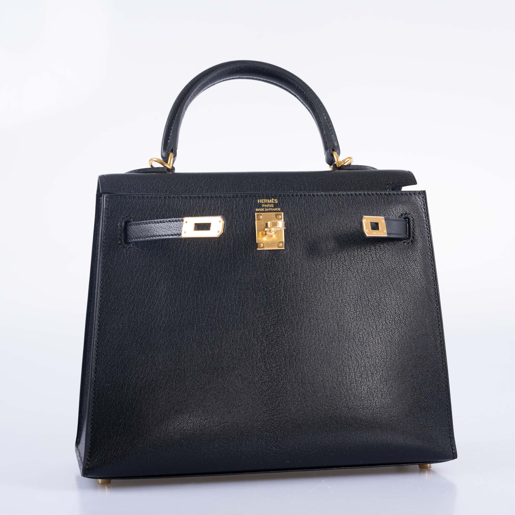 Hermès Kelly 25 Sellier Black Chevre Chamkila Gold Hardware