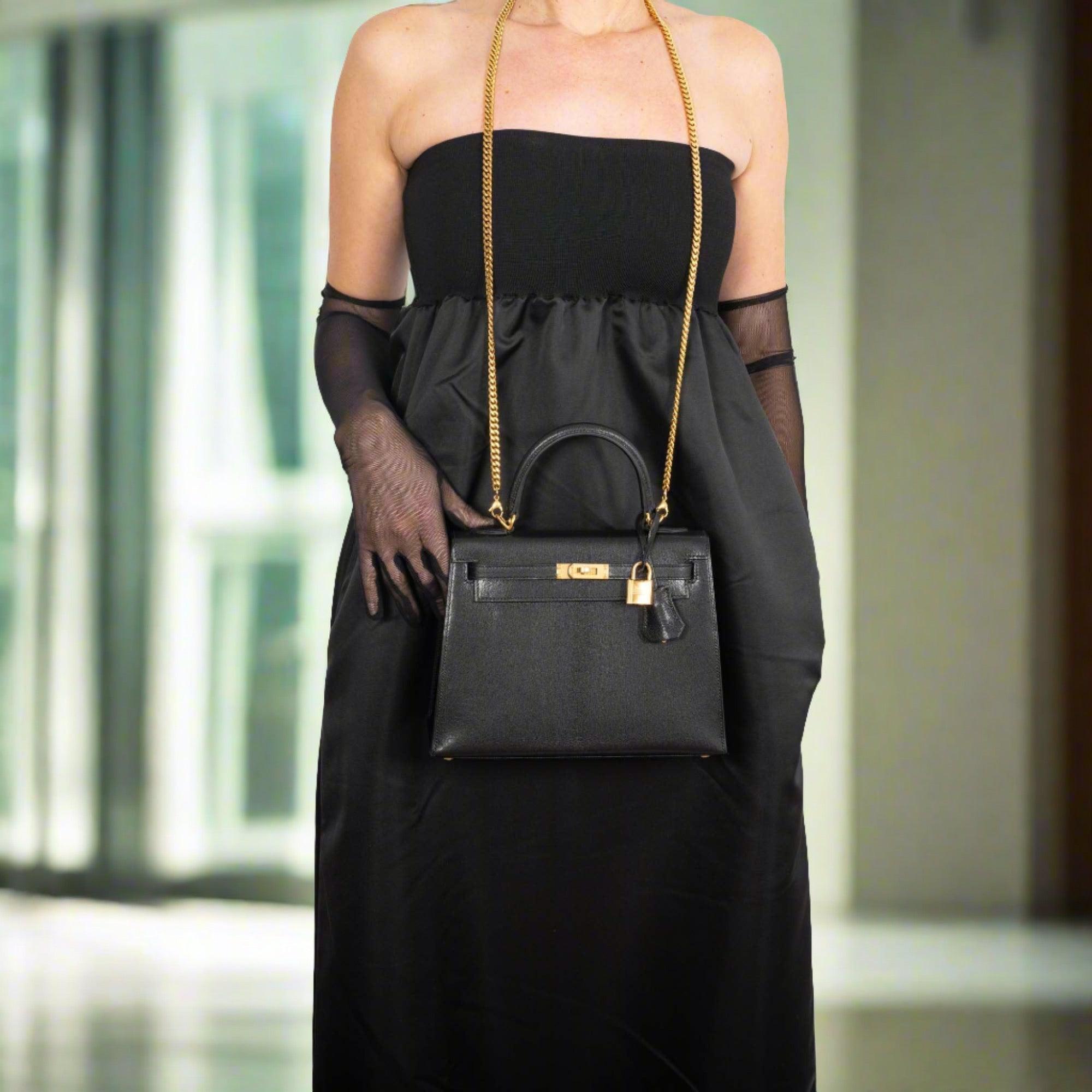 Hermès Kelly 25 Sellier Black Chevre Chamkila Gold Hardware