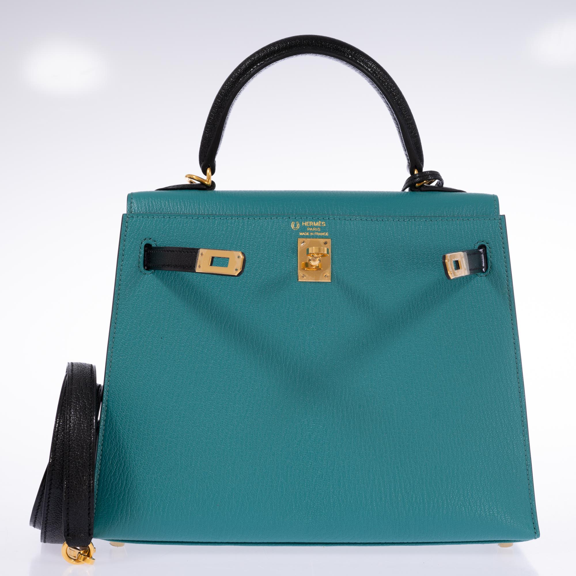 Hermès Kelly 25 Sellier HSS Blue Paon & Black Chevre Mysore Gold Hardware