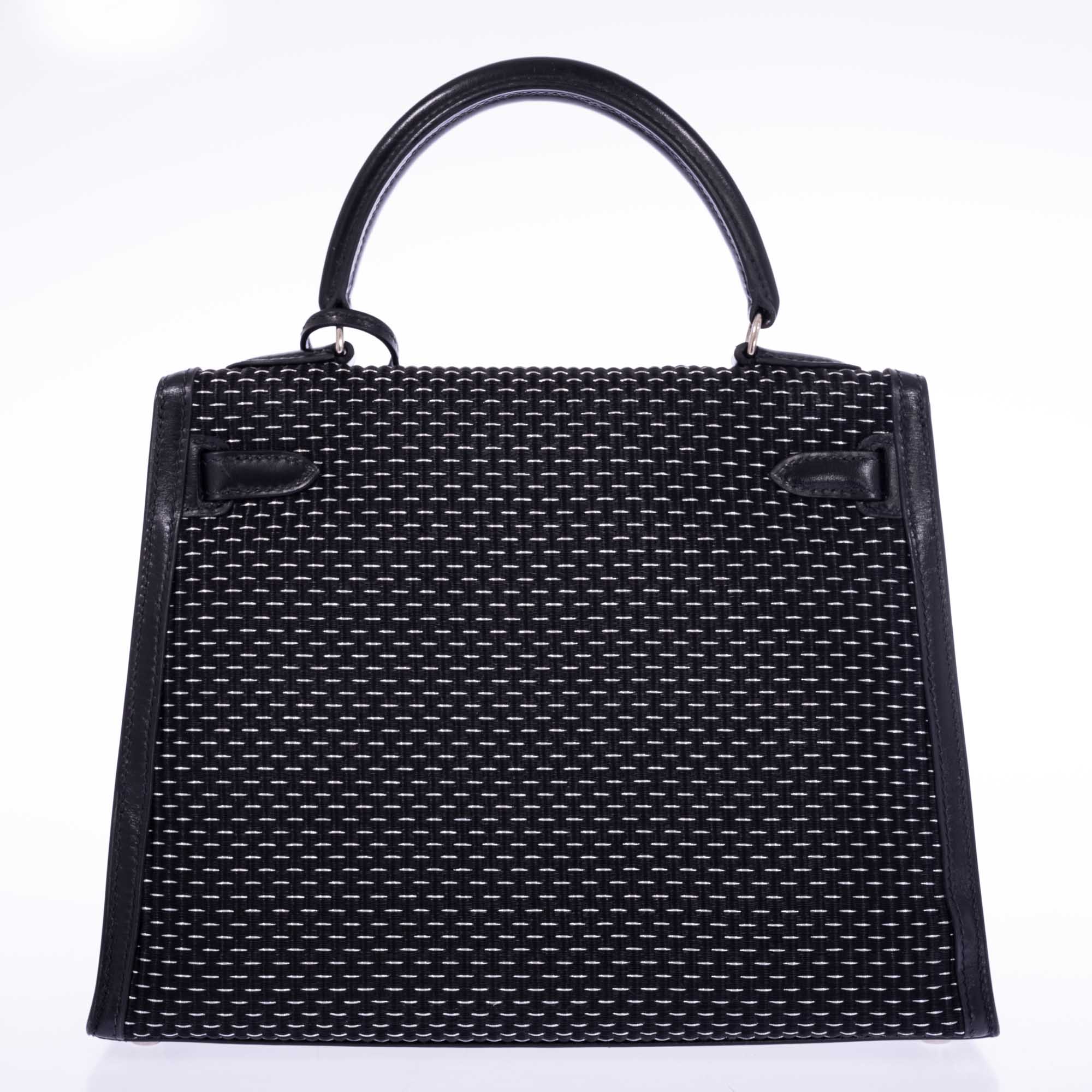 Hermès Kelly 25 Sellier Silver and Noir Crinoline Box Leather Palladium Hardware