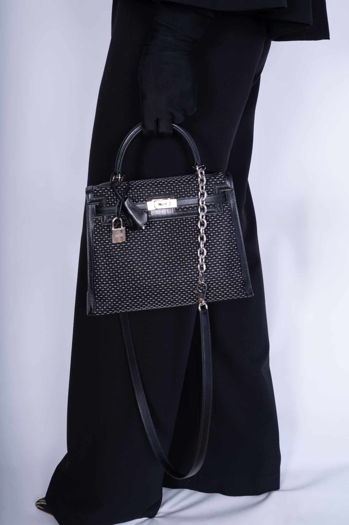Hermès Kelly 25 Sellier Silver and Noir Crinoline Box Leather Palladium Hardware