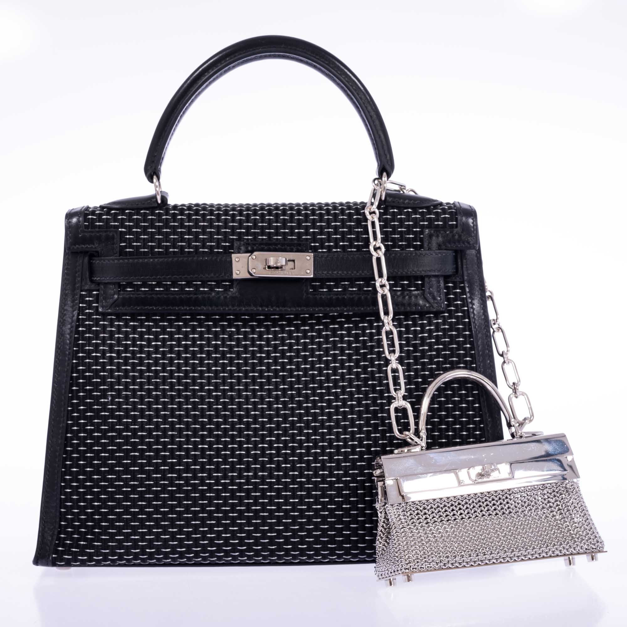 Hermès Kelly 25 Sellier Silver and Noir Crinoline Box Leather Palladium Hardware