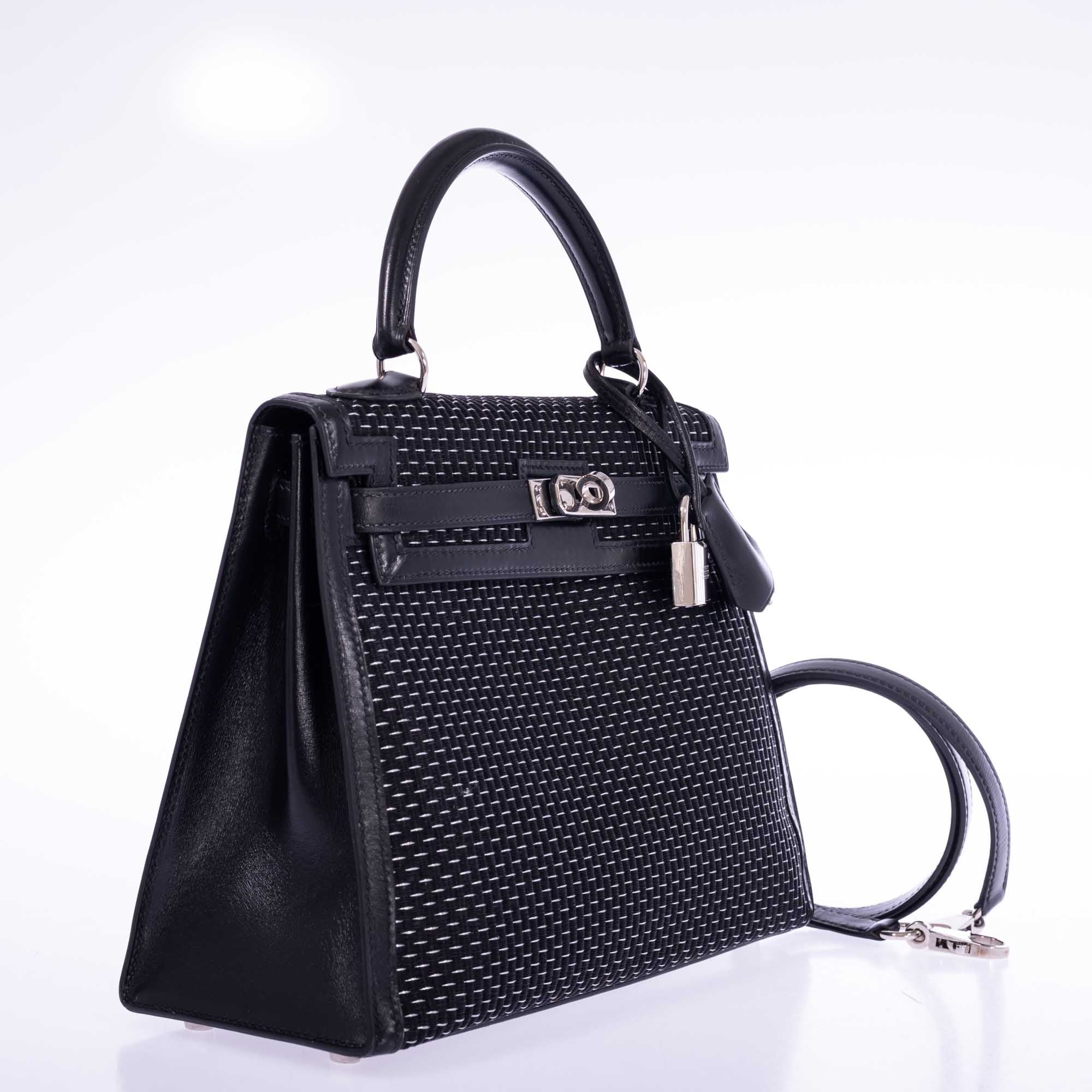 Hermès Kelly 25 Sellier Silver and Noir Crinoline Box Leather Palladium Hardware