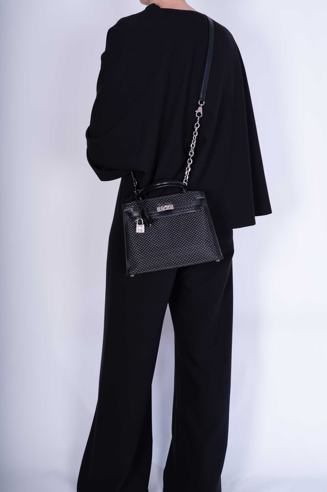 Hermès Kelly 25 Sellier Silver and Noir Crinoline Box Leather Palladium Hardware
