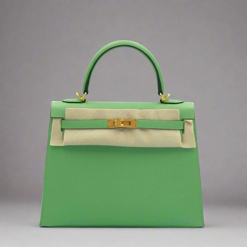 Hermès Kelly 25 Sellier Vert Criquet Epsom Gold Hardware