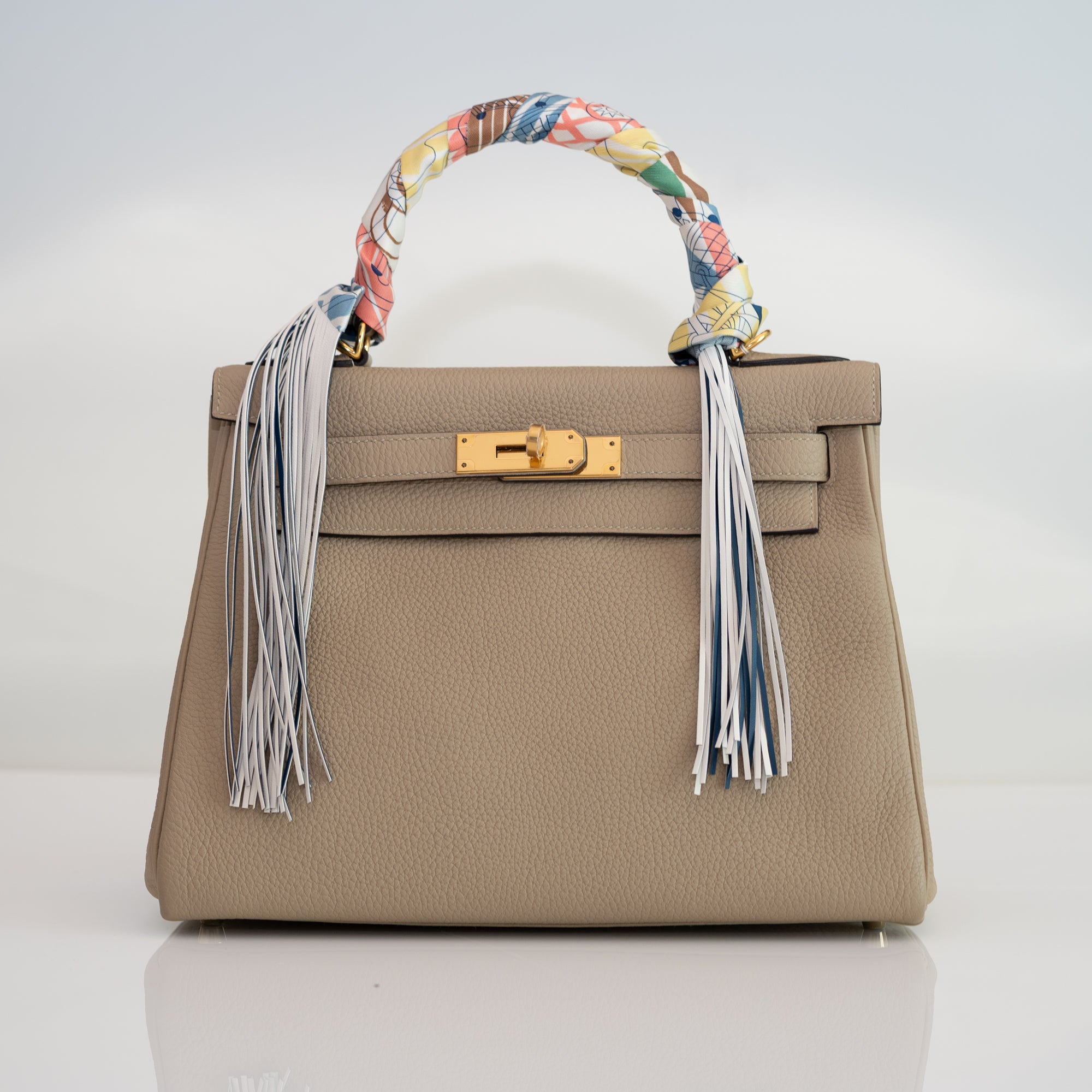 Hermès Kelly 28 Retourne Trench Togo Gold Hardware