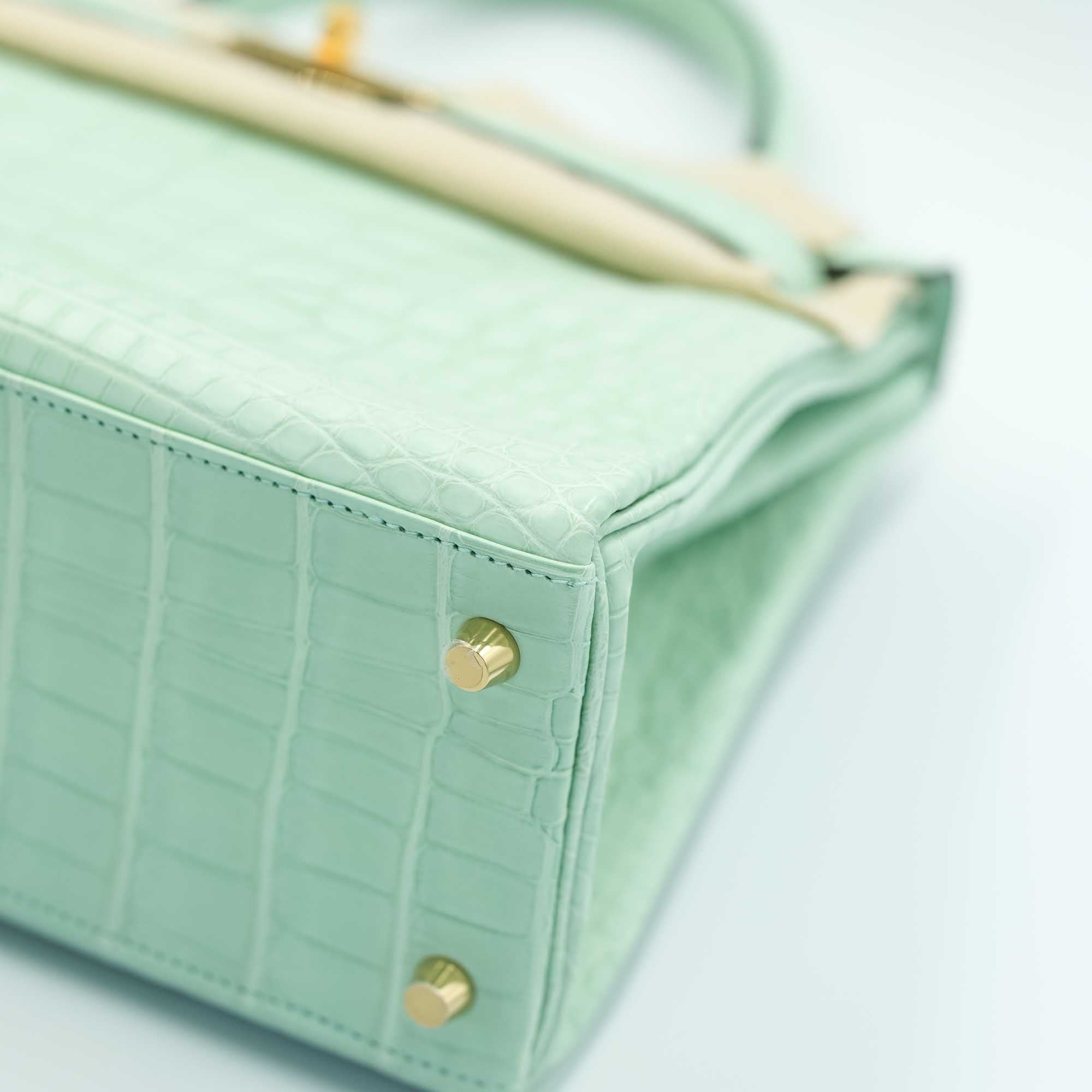 Hermès Kelly 28 Retourne Vert d'Eau Matte Alligator with Gold Hardware