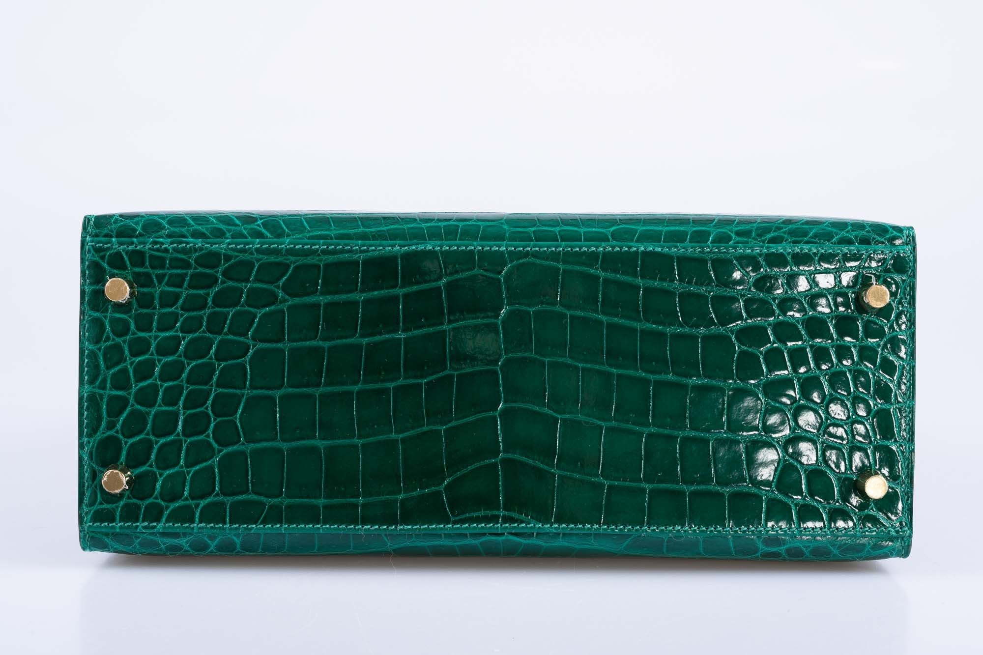 Hermès Kelly 28 Sellier Emerald Shiny Nilo Crocodile Gold Hardware