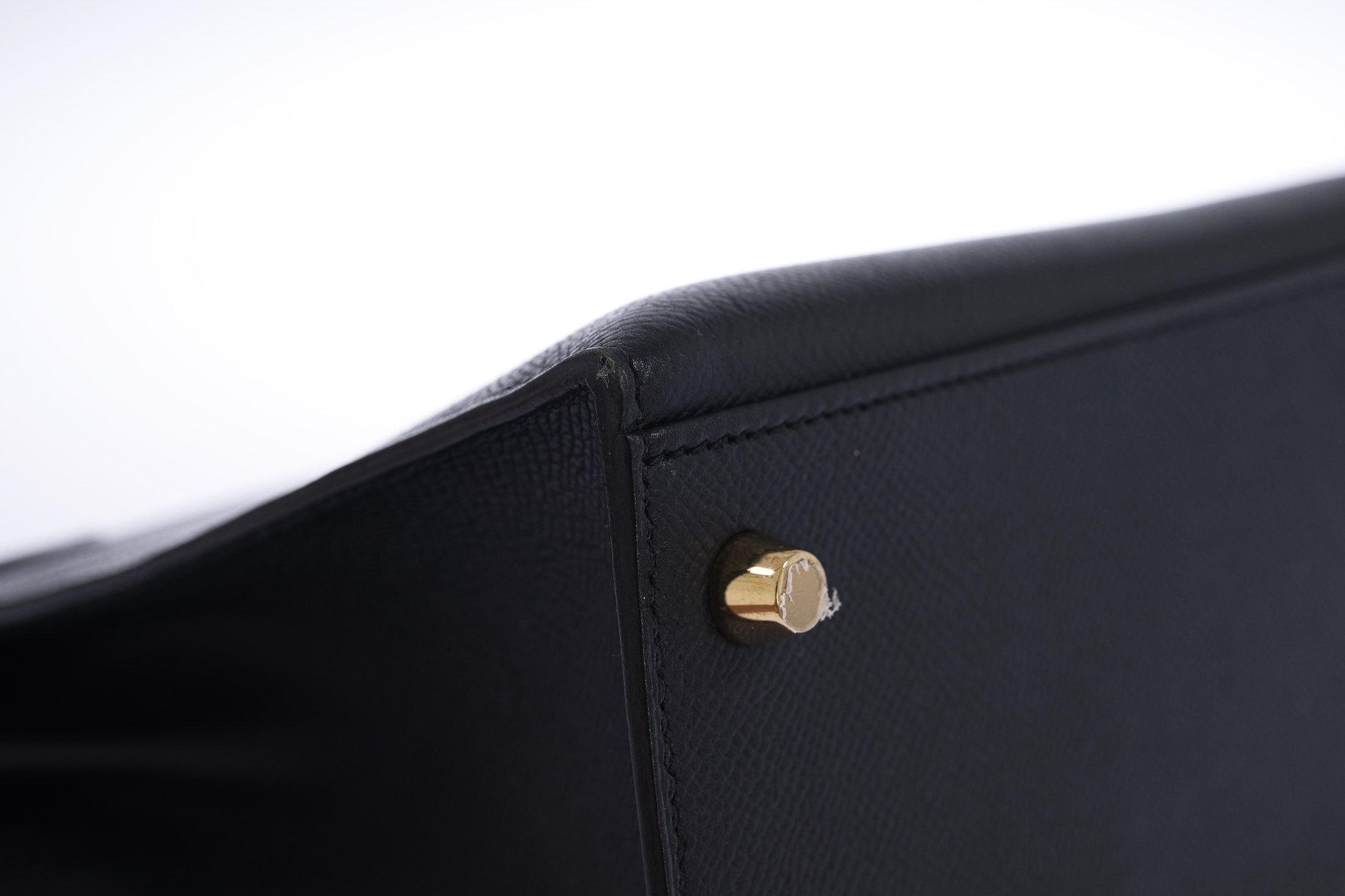 Hermès Kelly 28 Sellier Noir Epsom Gold Hardware