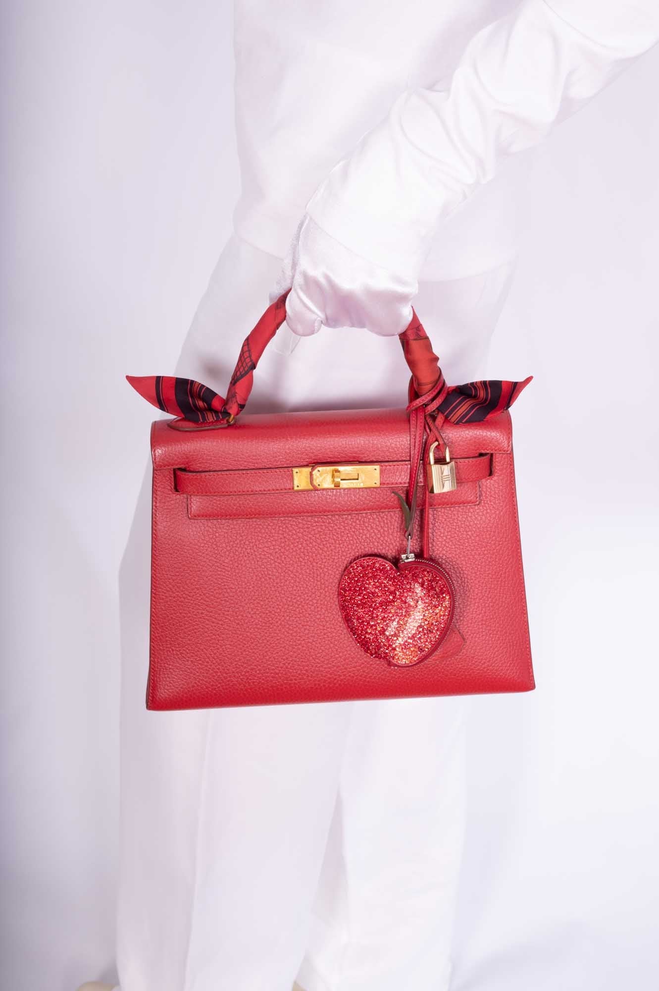 Hermès Kelly 28 Sellier Rouge Vif Ardenne with Gold Hardware