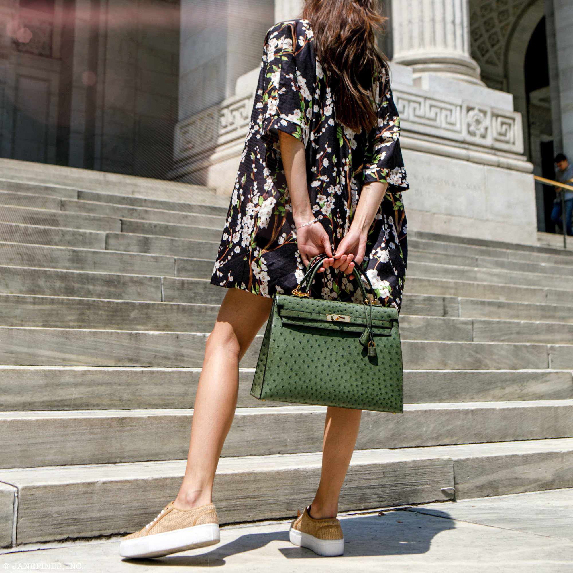 Hermès Kelly 35 Sellier Vert Olive Ostrich Gold Hardware