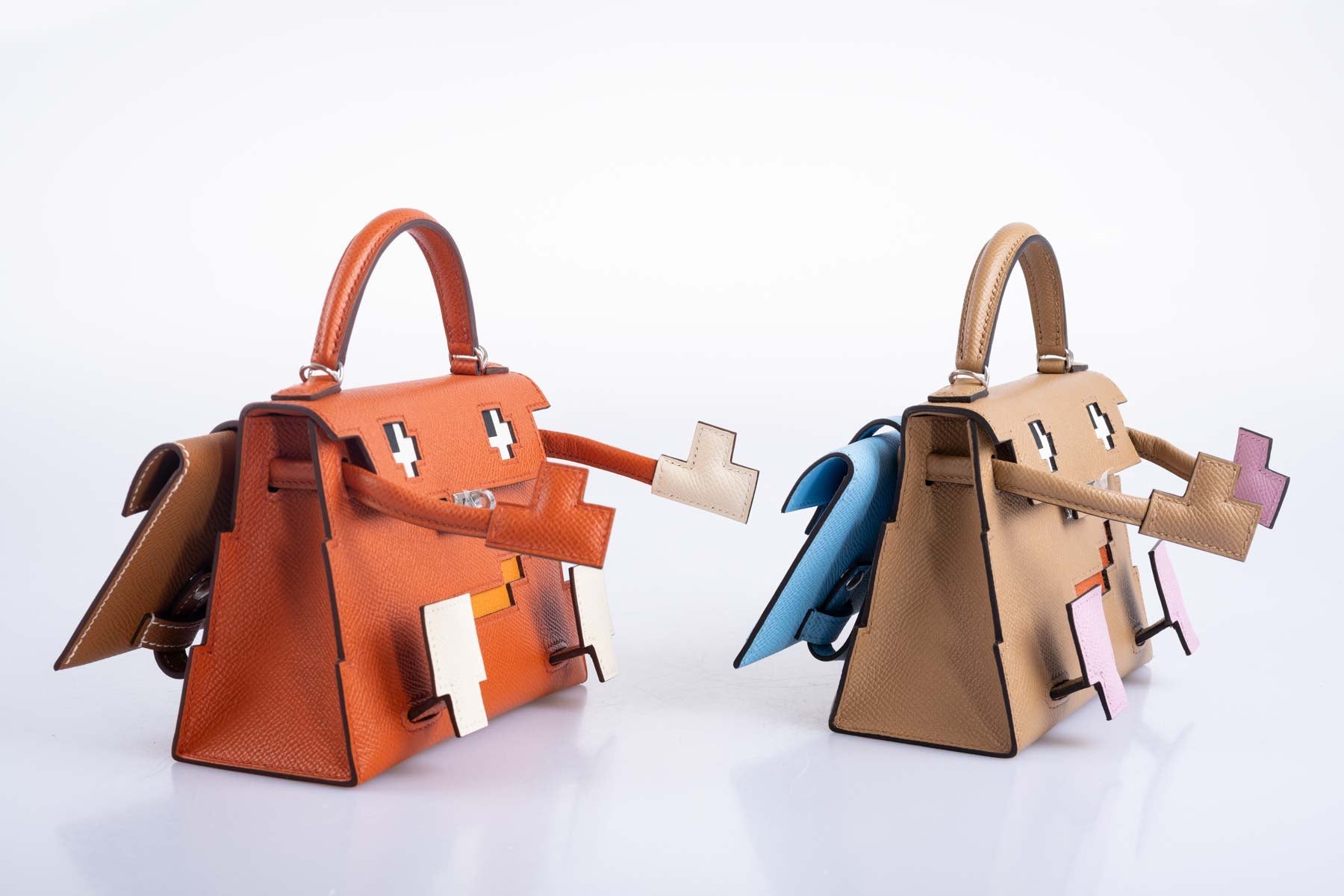 Hermès Kelly Doll Quelle Idole Picto Terre Battue, Nata, Abricot, Gold Palladium Hardware