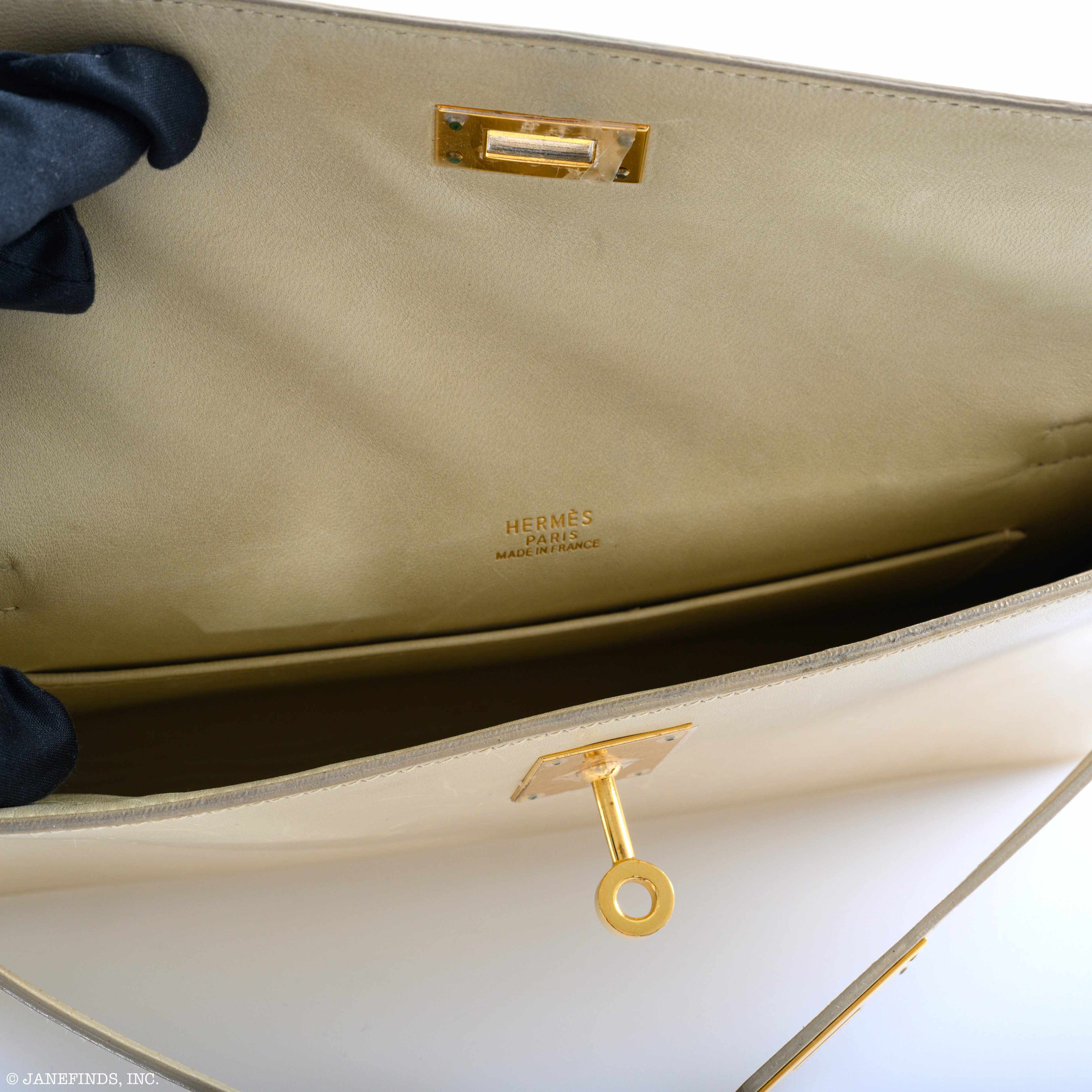 Hermès Kelly Elan Parchemin Calfbox Leather Gold Hardware