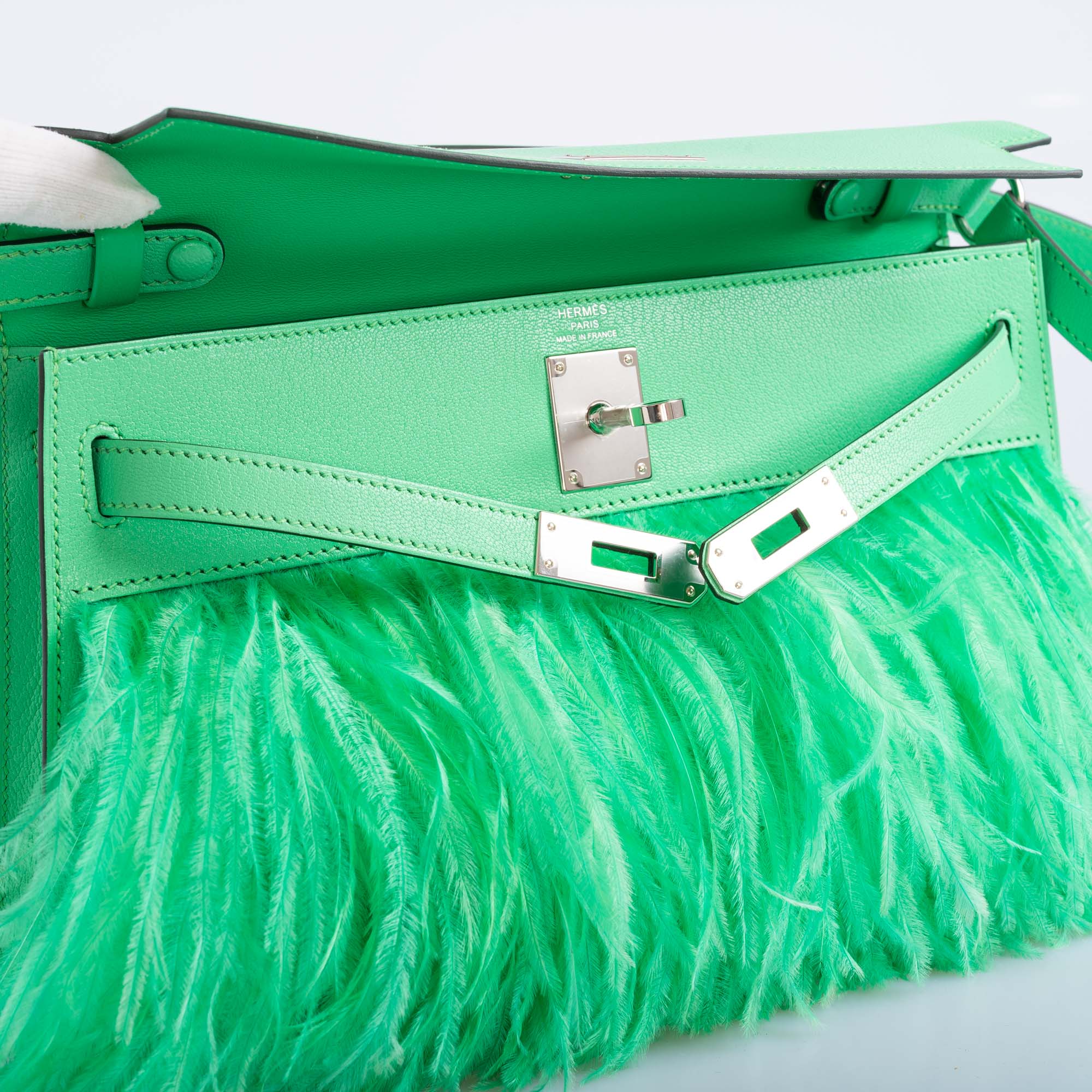 Hermès Kelly Élan "Plumes" Vert Comics Chèvre Chamkila & Ostrich Feather Palladium Hardware