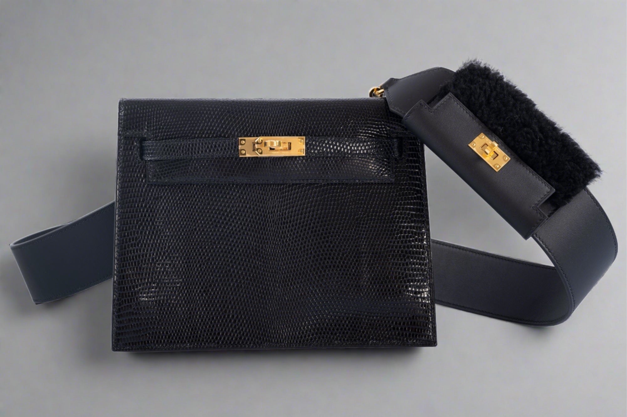 Hermès Kelly Pochette Teddy Pocket Shoulder Strap Black Shearling and Swift Gold Hardware