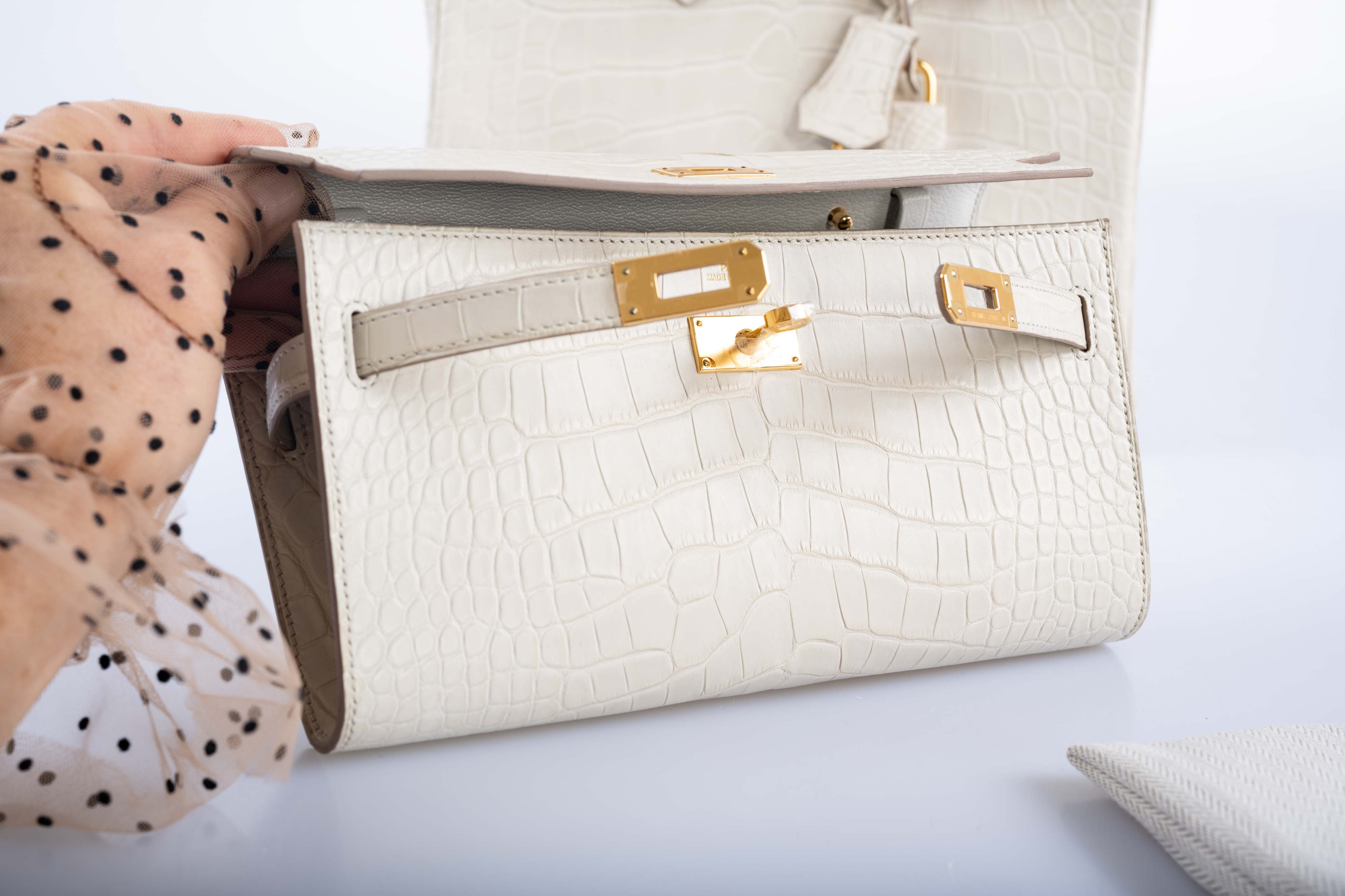 Hermès Kelly To Go Wallet Beton Matte Alligator Gold Hardware