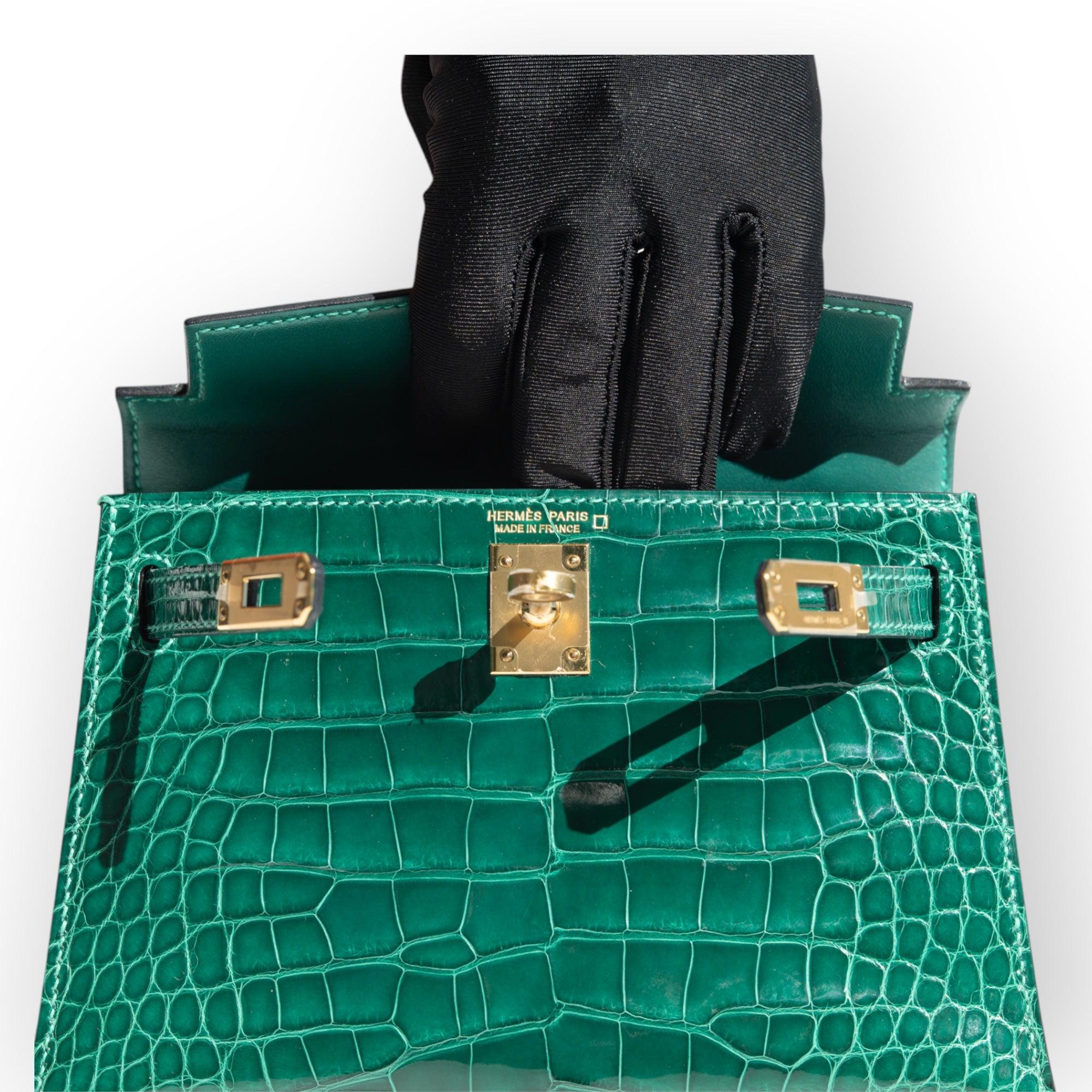 Hermès Mini Kelly II Sellier Vert Émeraude Shiny Alligator Gold Hardware