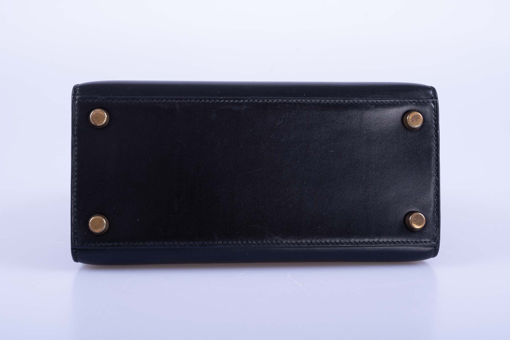 Hermès Vintage Kelly 20 Sellier Noir Box Calf Gold Hardware
