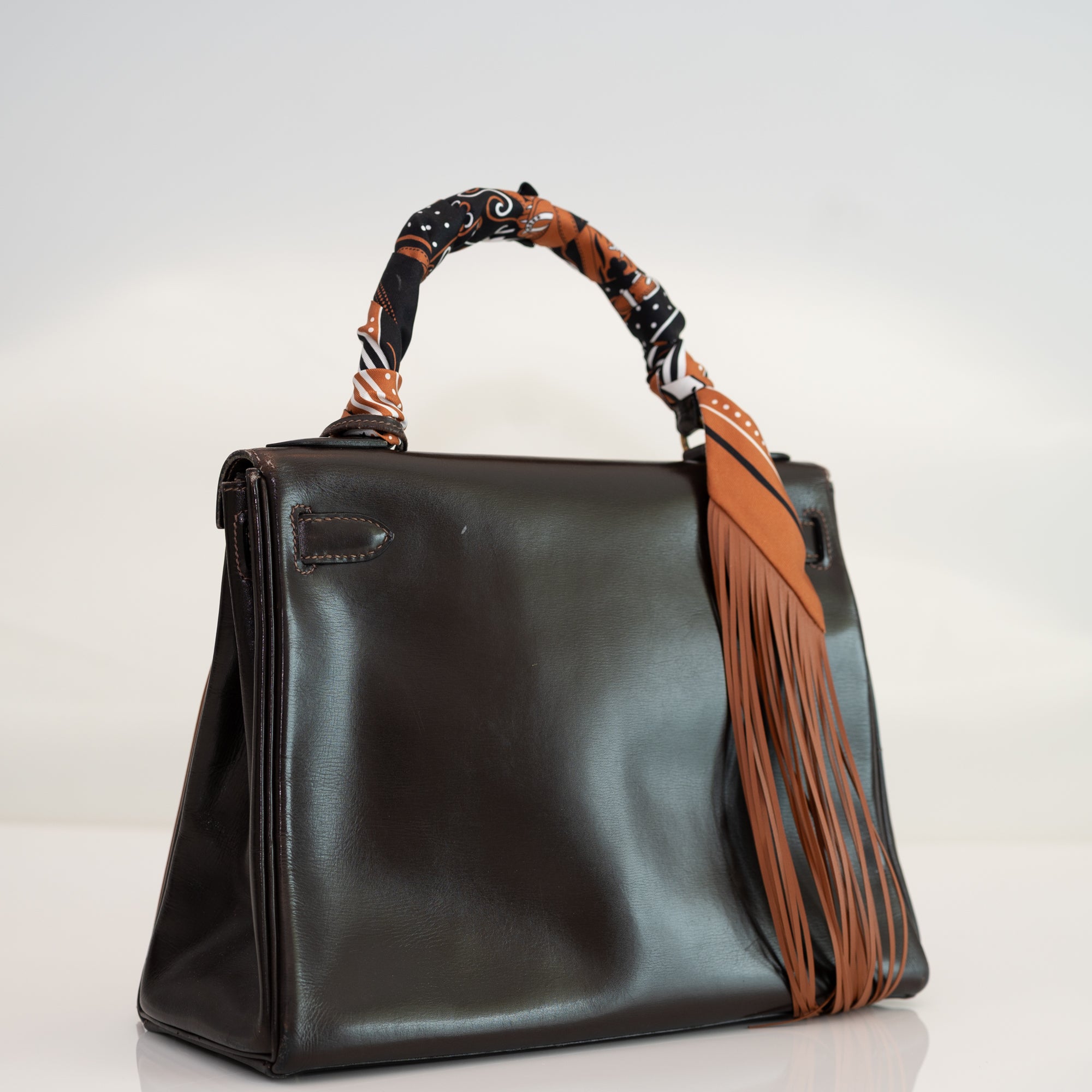 Hermès Vintage Kelly 28 Retourné Marron Foncé Box Calf Gold Hardware