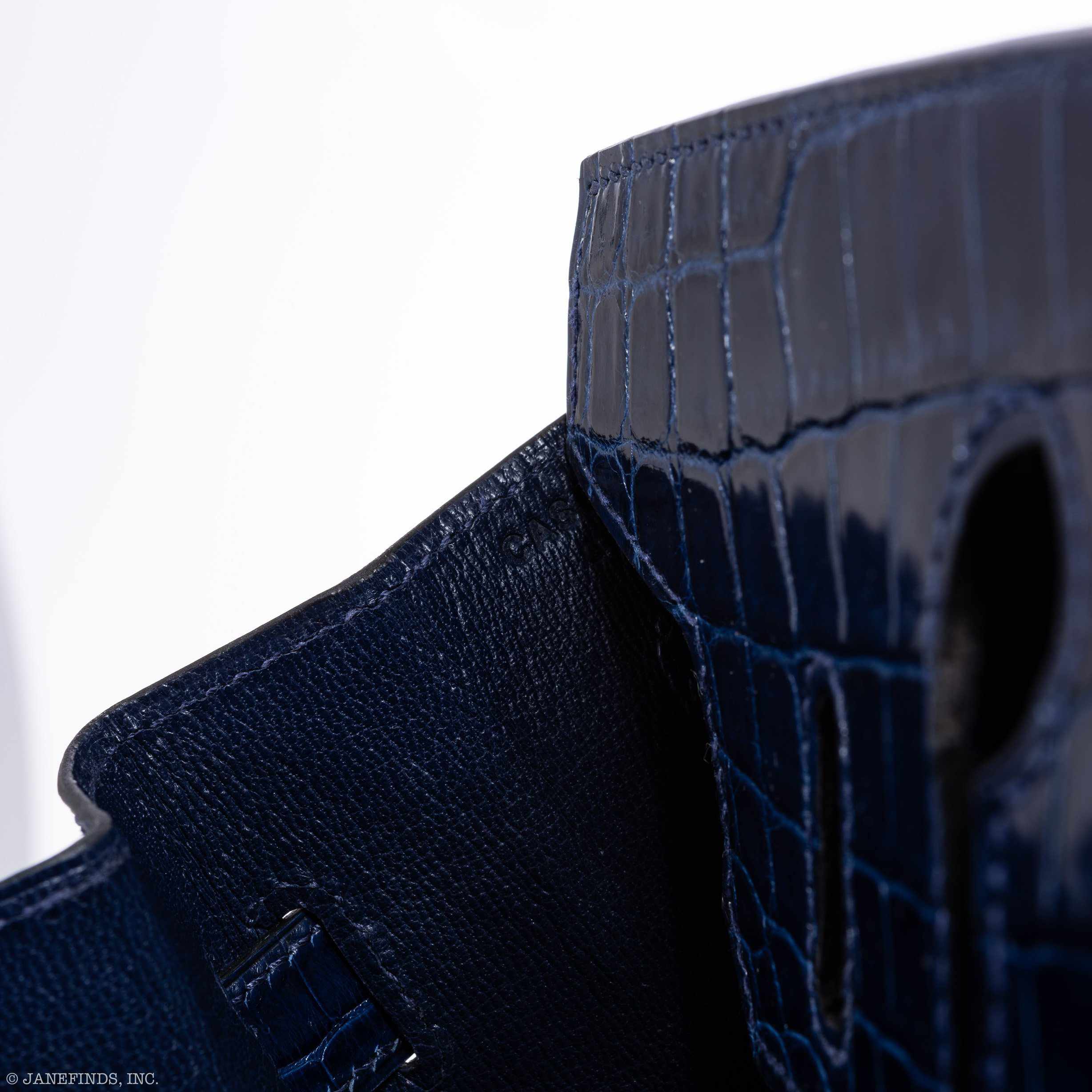 Hermès Birkin 30 Blue Saphir Semi-Matte Niloticus Crocodile Gold Hardware