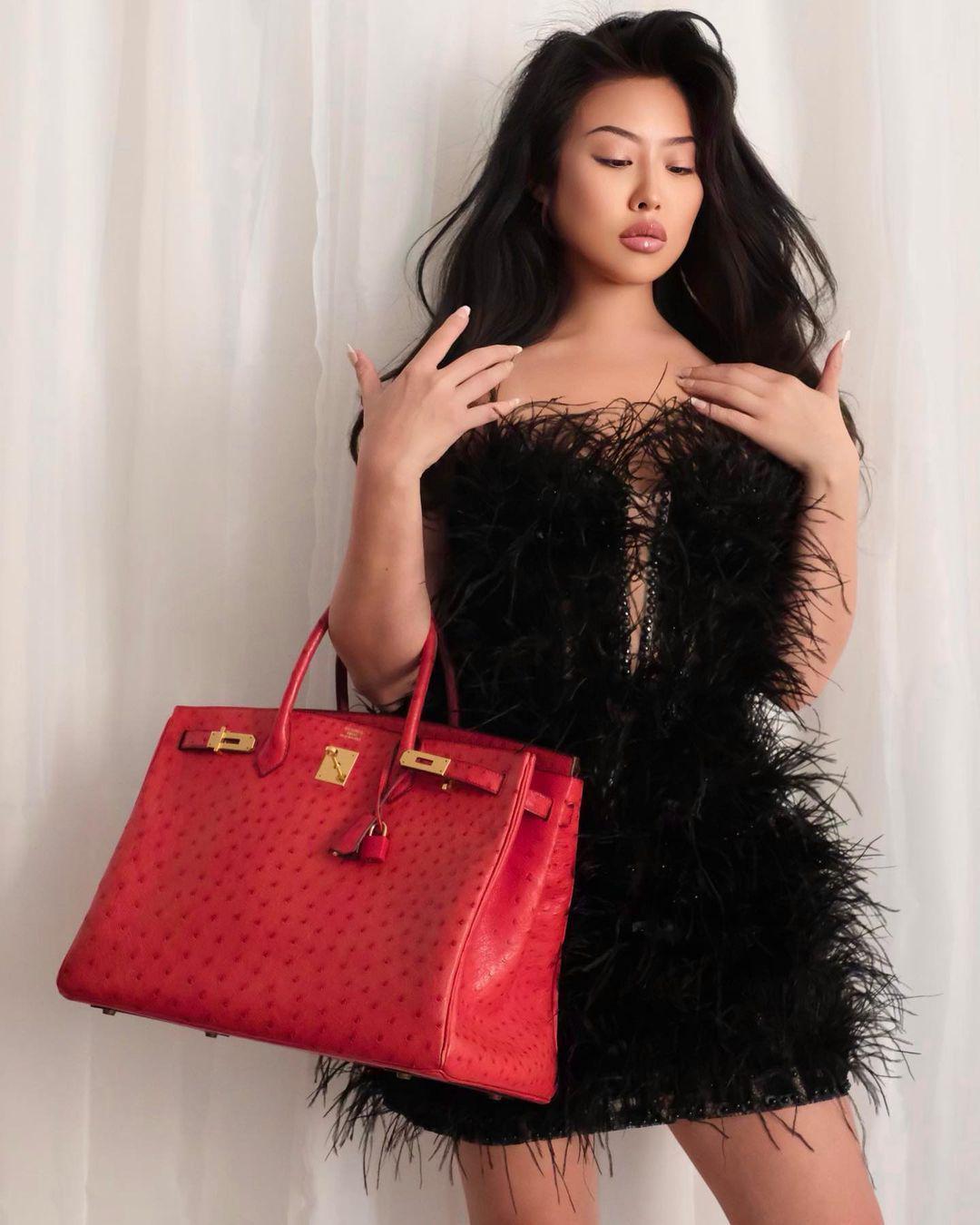 Hermès Birkin 40 Rouge Vif Ostrich Gold Hardware