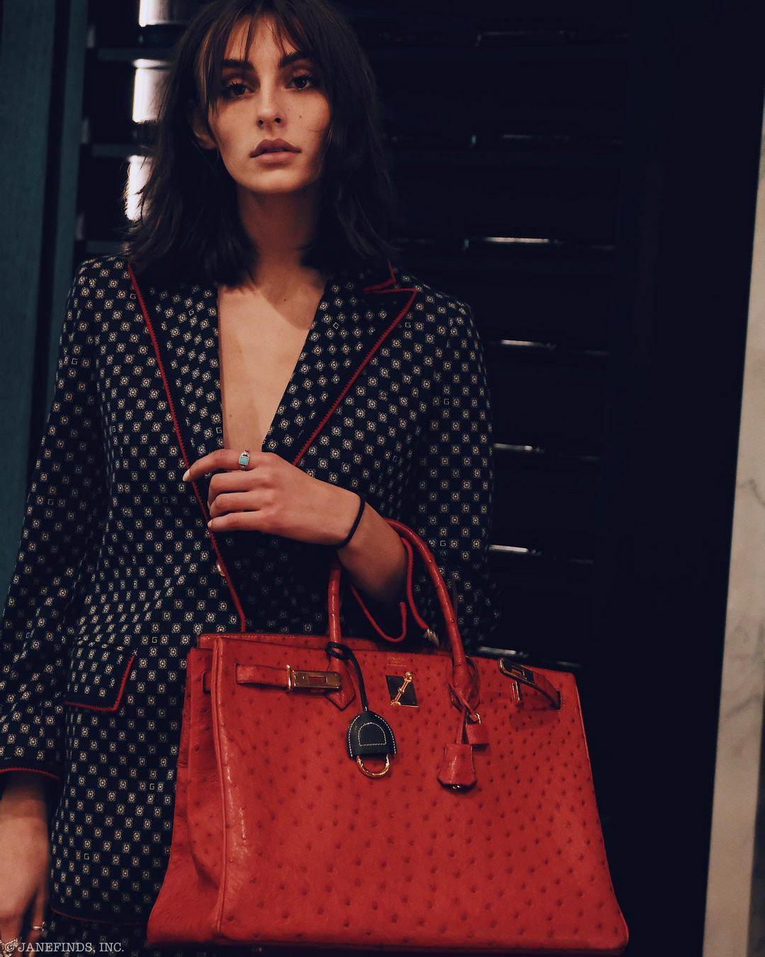 Hermès Birkin 40 Rouge Vif Ostrich with Gold Hardware