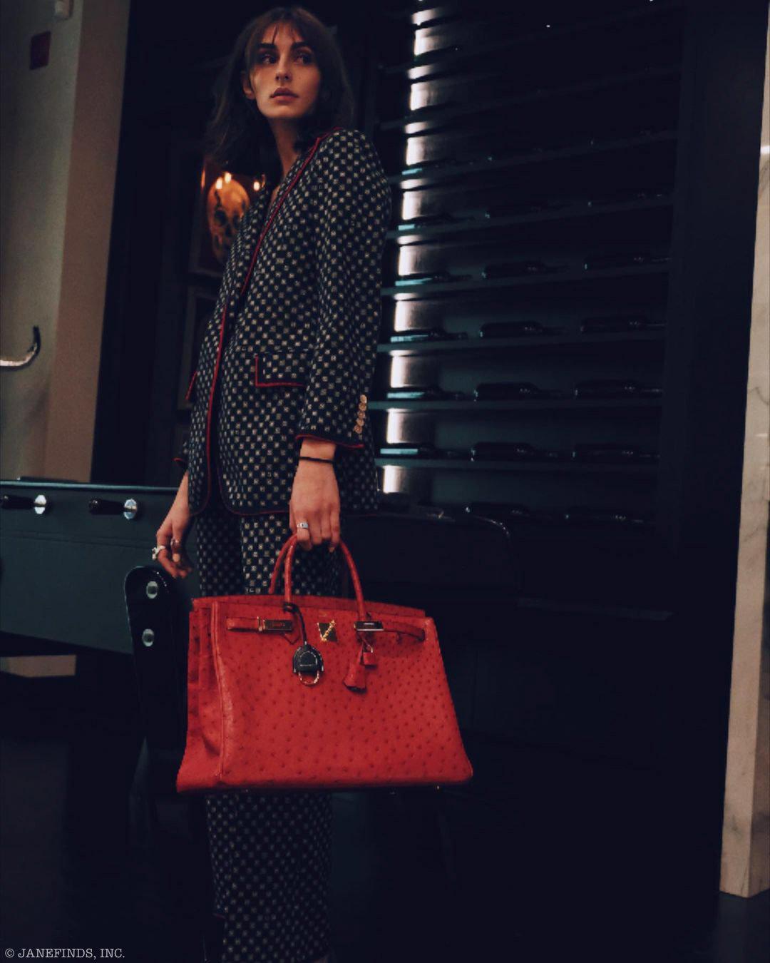 Hermès Birkin 40 Rouge Vif Ostrich with Gold Hardware