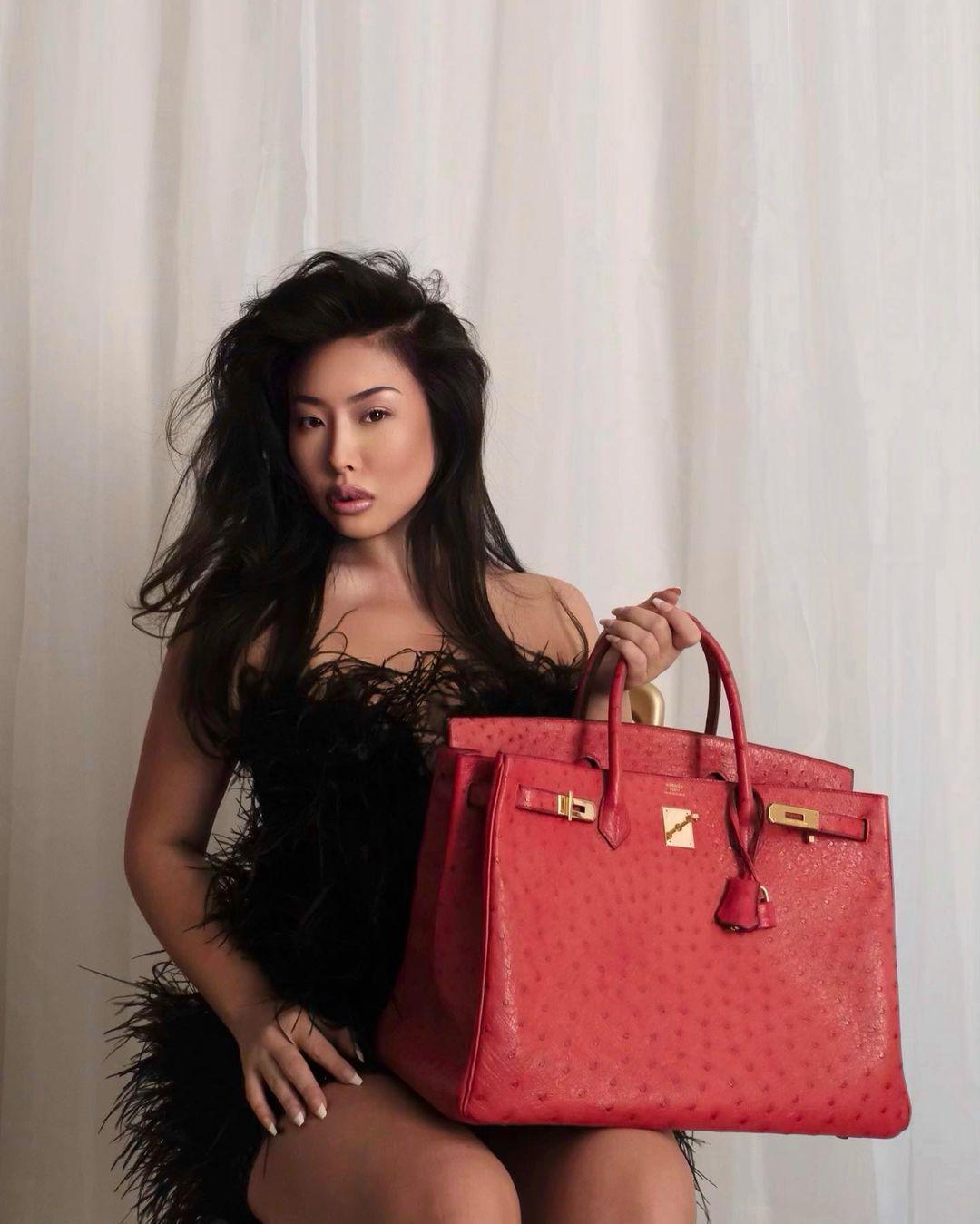 Hermès Birkin 40 Rouge Vif Ostrich with Gold Hardware