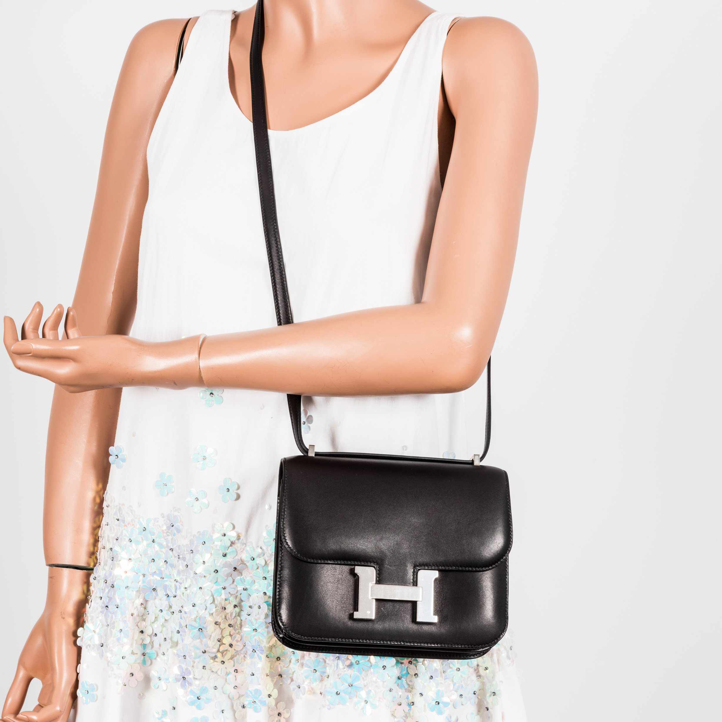 Hermès Constance 18 Black Noir Evercalf Palladium Hardware