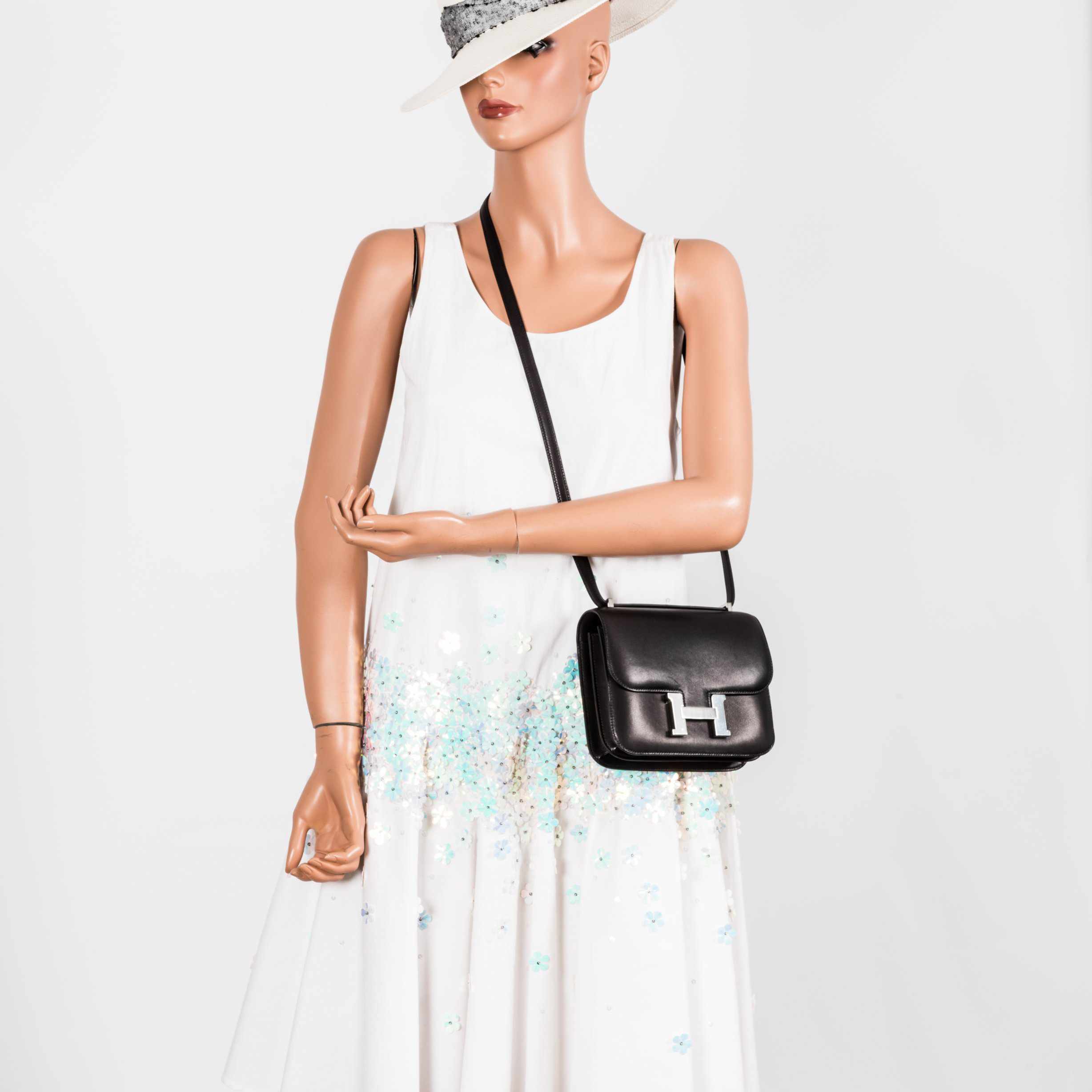 Hermès Constance 18 Black Noir Evercalf Palladium Hardware