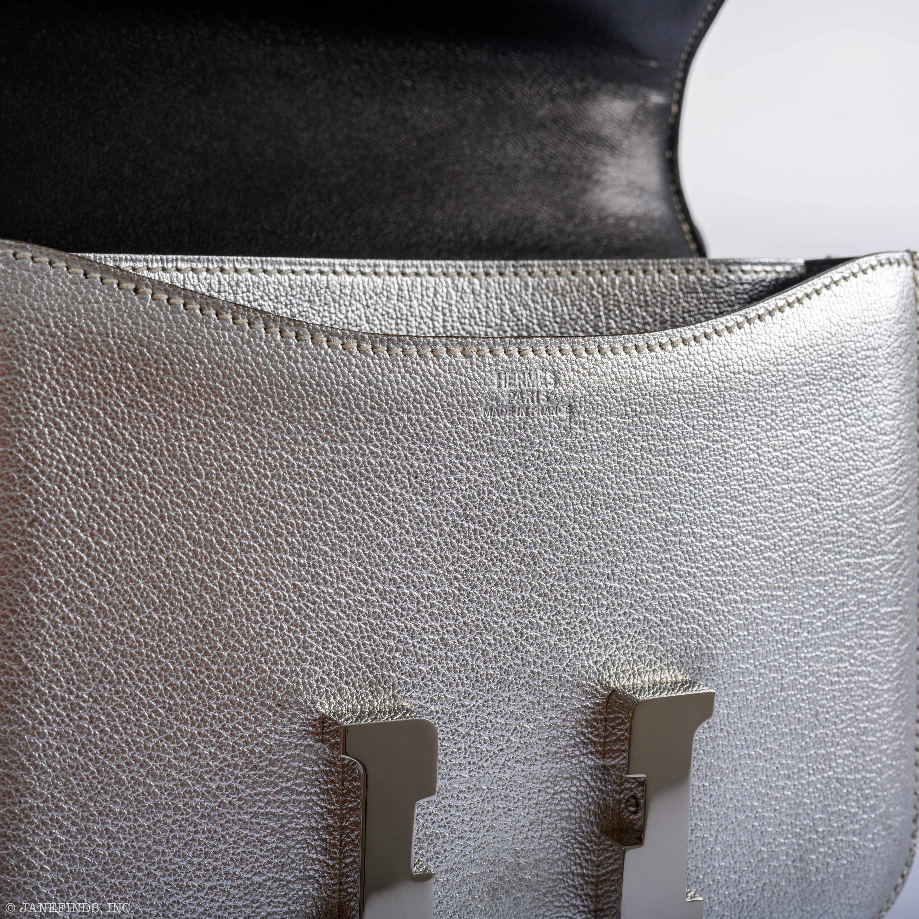 Hermès Constance 18 Silver Metallic Chevre Palladium Hardware