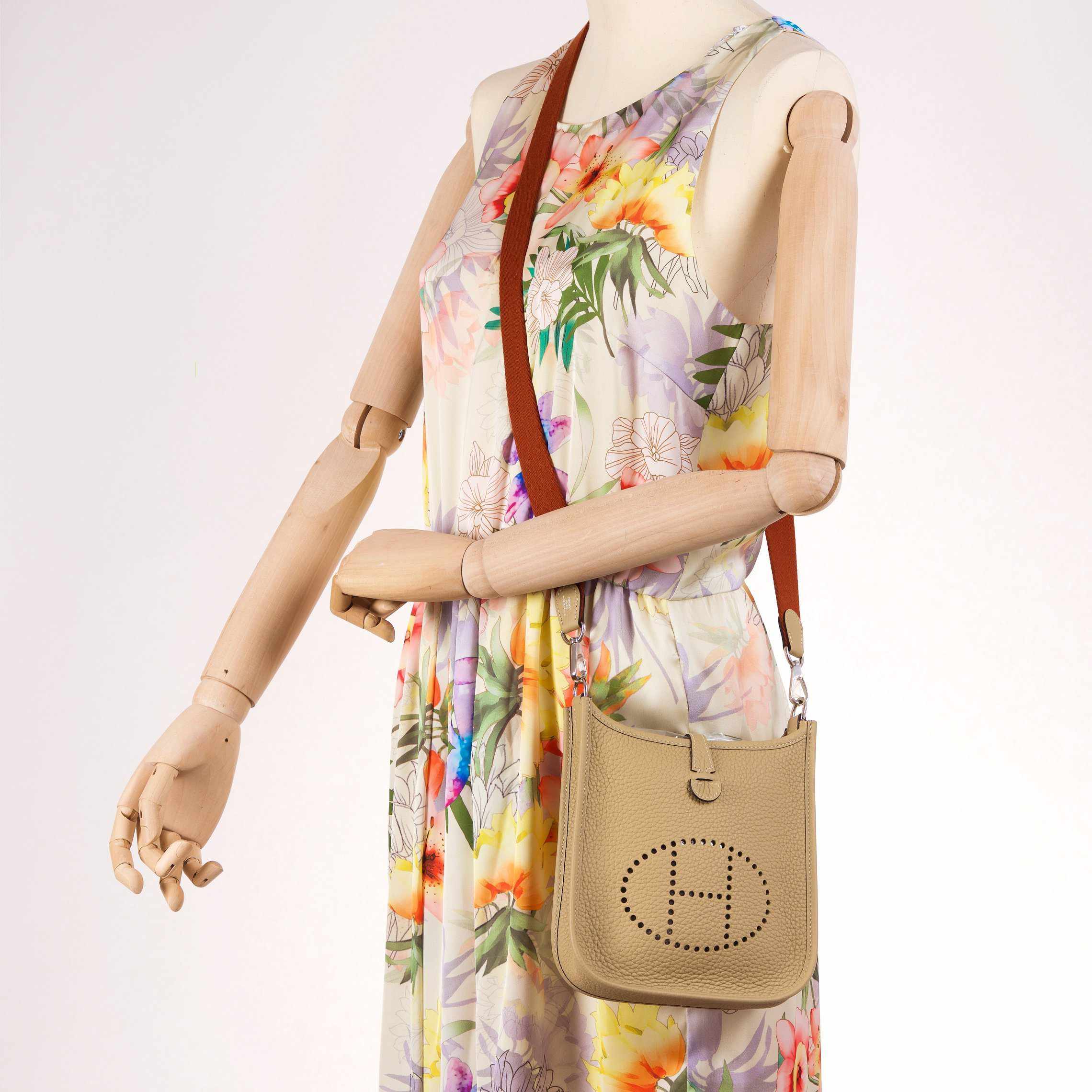 Hermès Evelyne Trench Clemence Amazone Strap