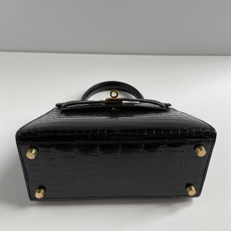 Hermès Kelly 20 Mini Black Shiny Porosus Crocodile Gold Hardware - 2000, D Square