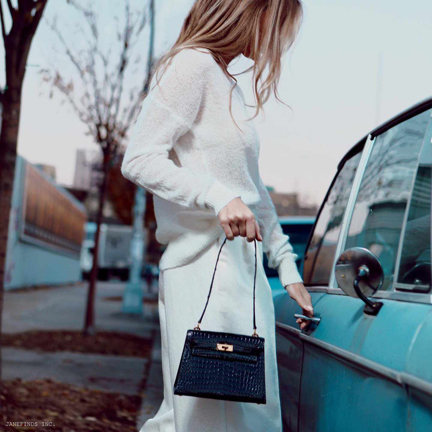 Hermès Kelly 20 Mini Sellier Shoulder Black Porosus Crocodile Gold Hardware - 1981