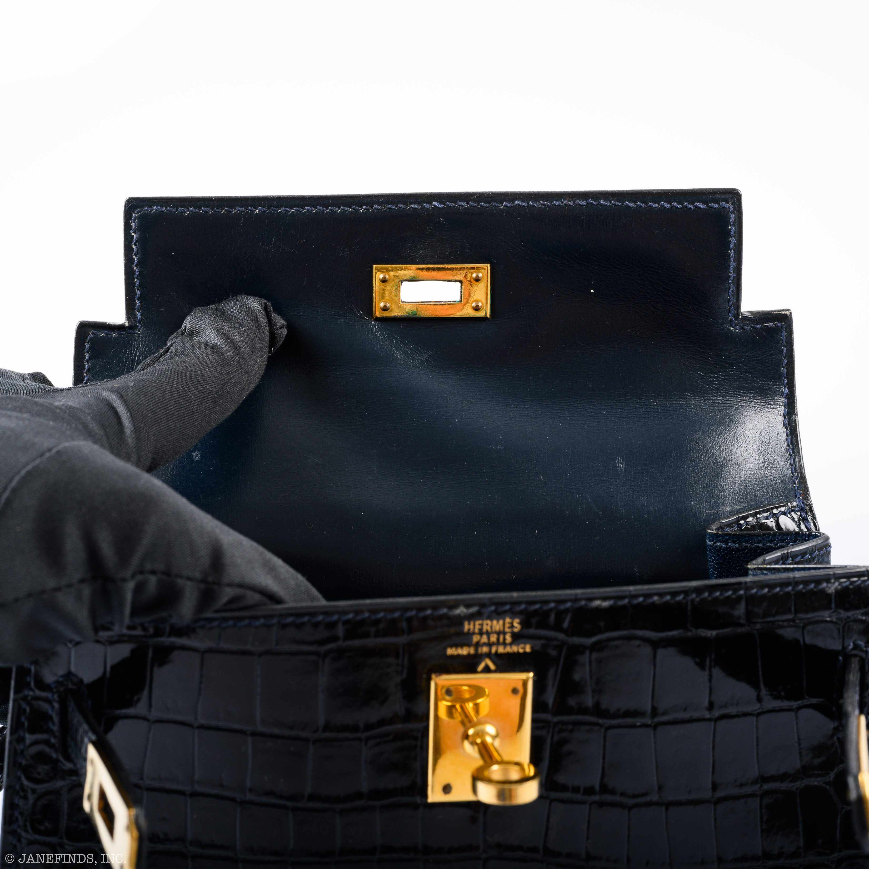 Hermès Kelly 20 Mini Sellier Shoulder Black Porosus Crocodile Gold Hardware - 1981