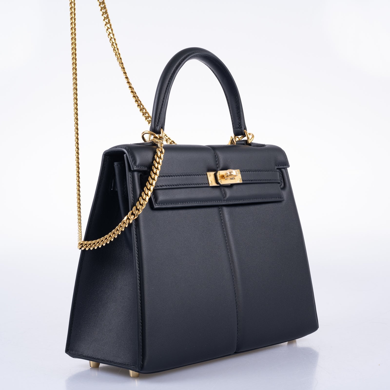 Hermès Kelly 25 Padded Sellier Black Barenia and Swift Leather Gold Hardware