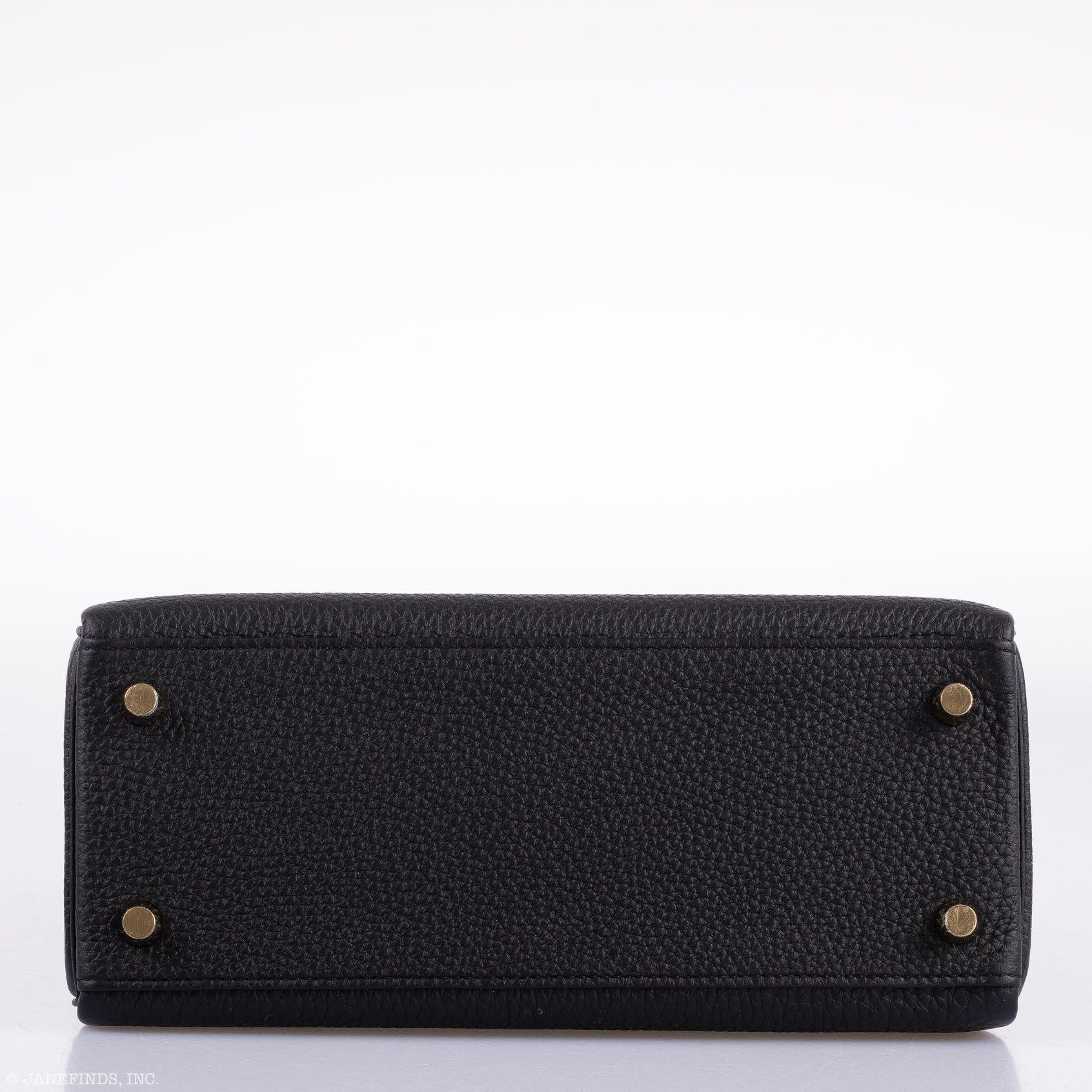 Hermès Kelly 25 Retourne Black Togo Gold Hardware - 2020, Y