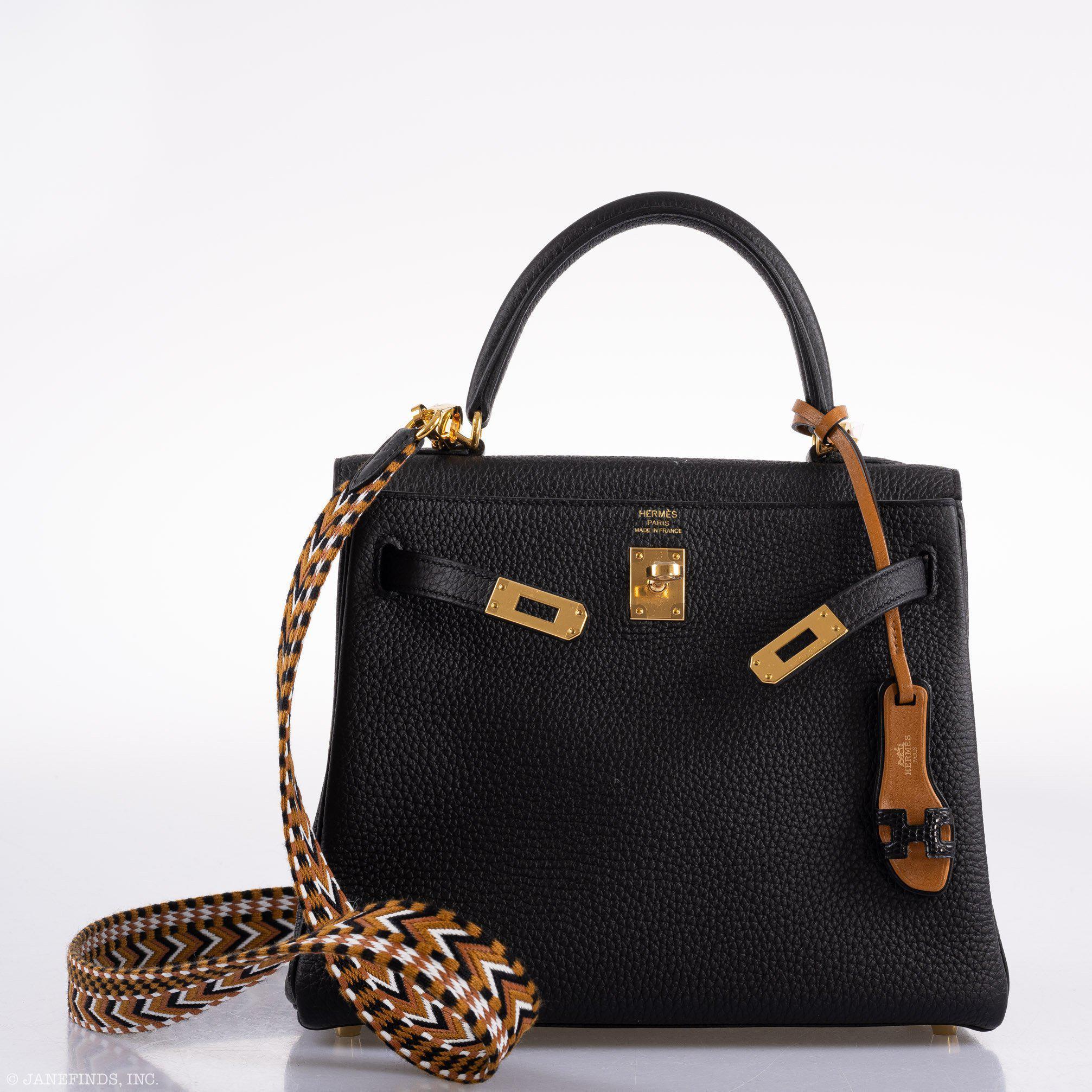 Hermès Kelly 25 Retourne Black Togo Gold Hardware - 2020, Y