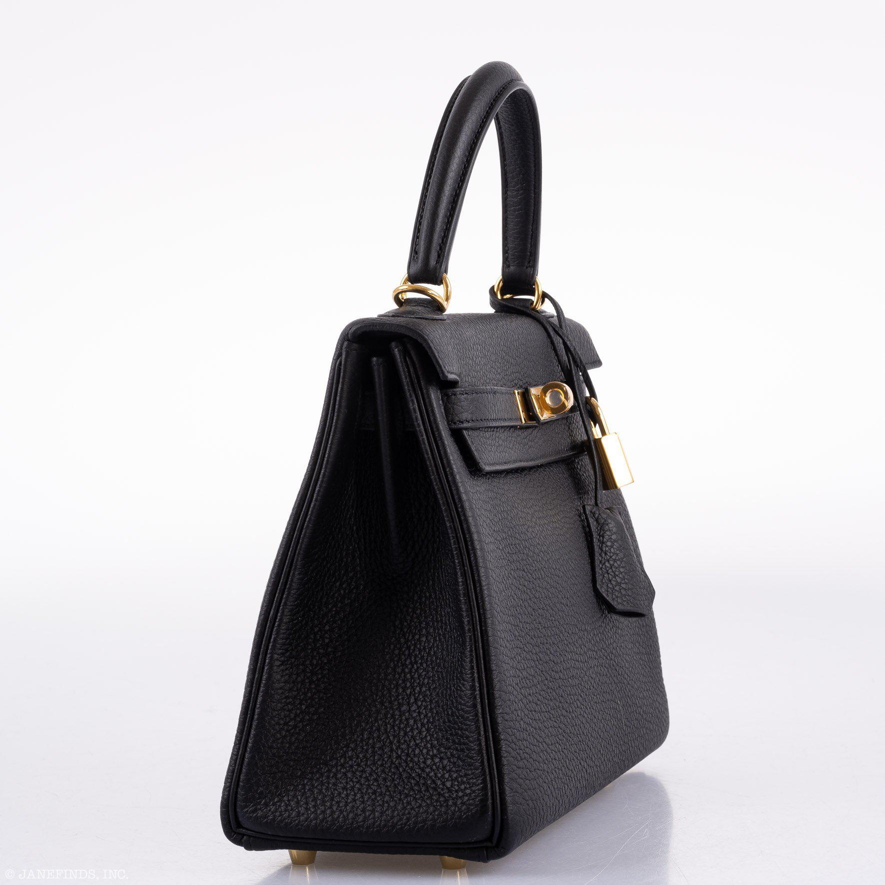 Hermès Kelly 25 Retourne Black Togo Gold Hardware - 2020, Y