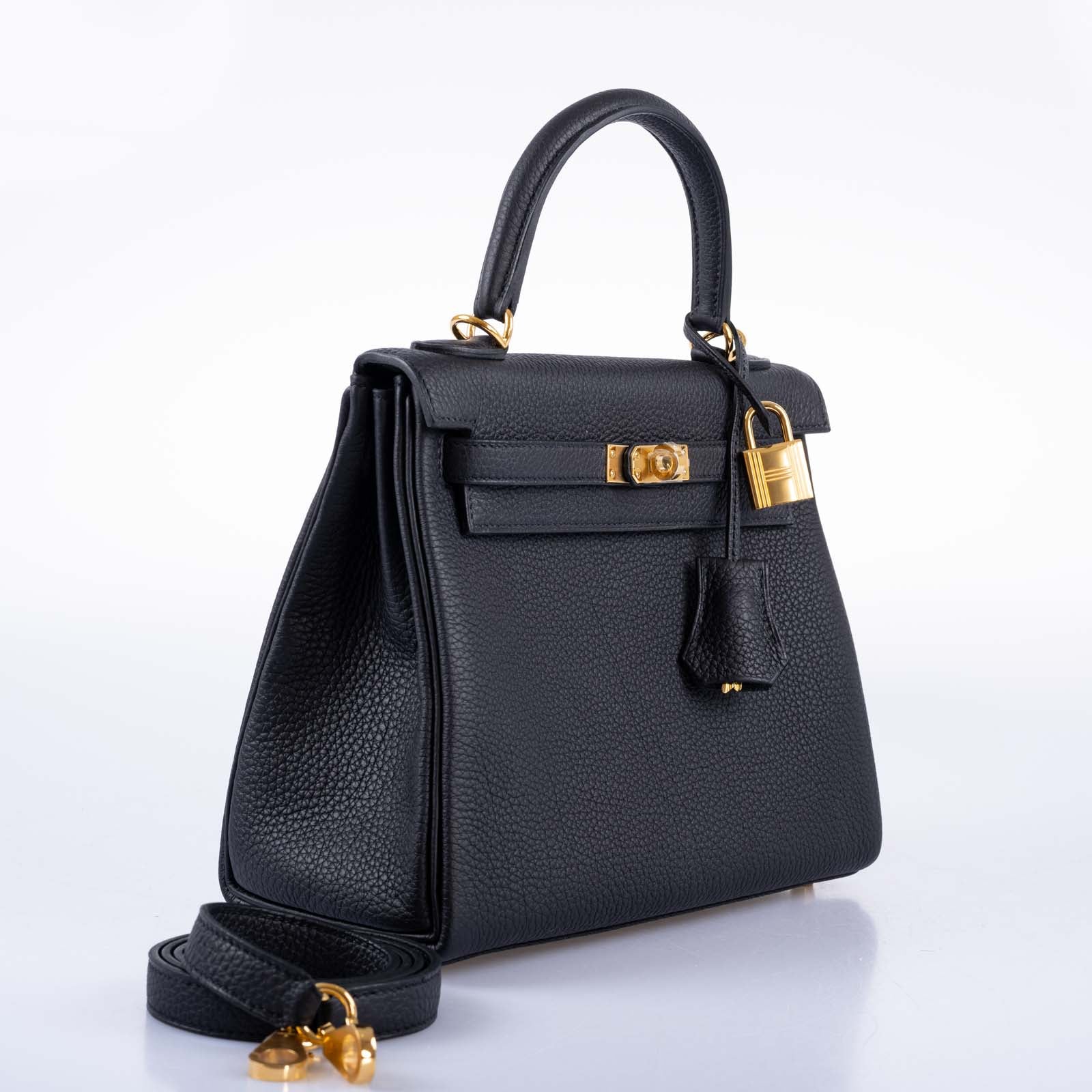 Hermès Kelly 25 Retourne Black Togo Gold Hardware