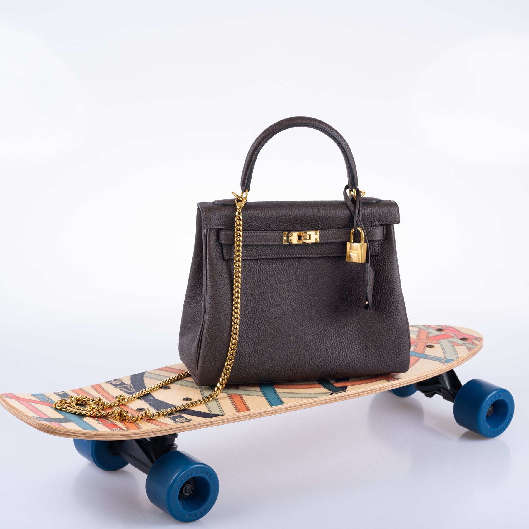 Hermès Kelly 25 Retourne Ebene Togo Gold Hardware